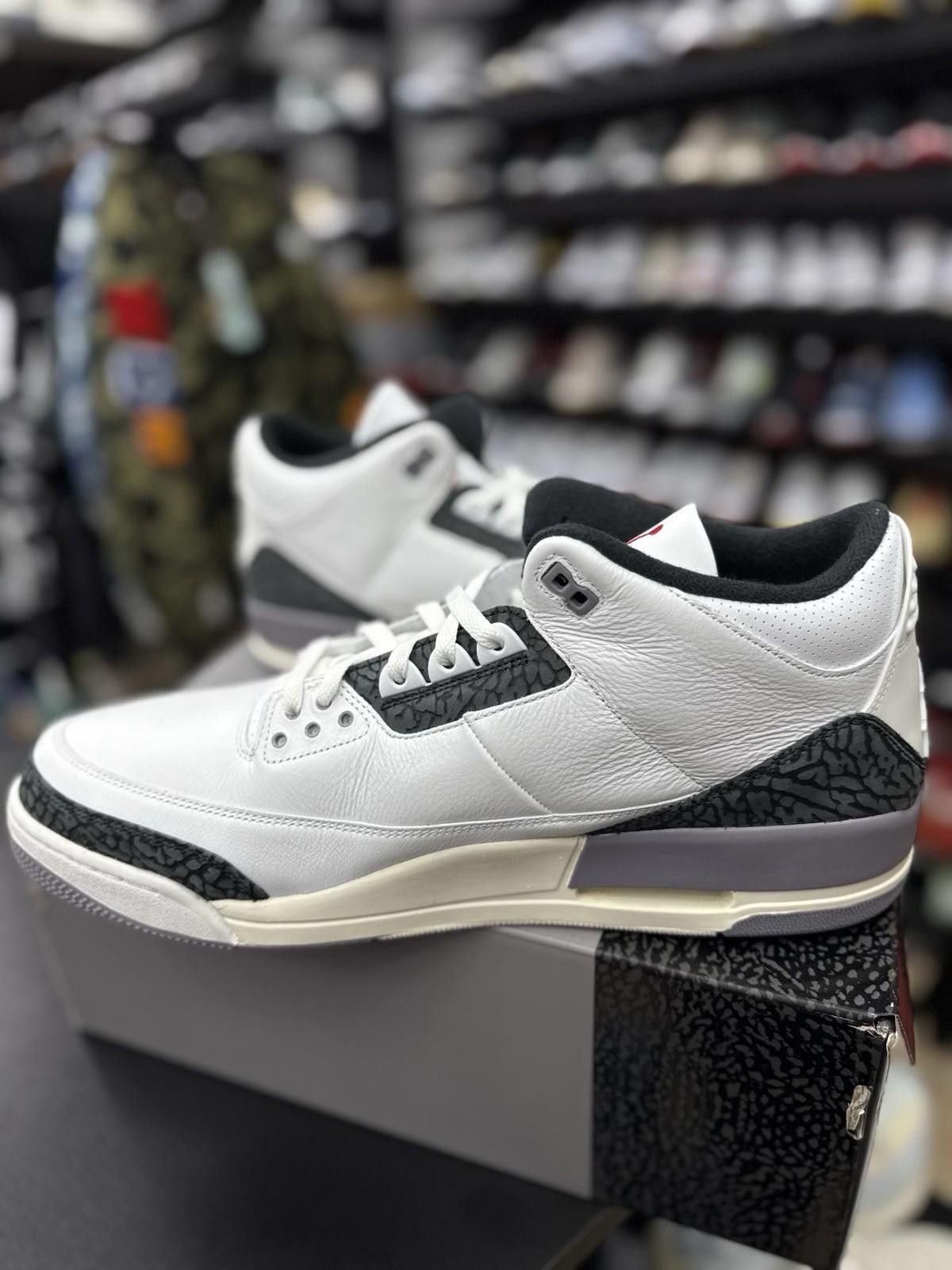 Nike Size 17 Nike Air Jordan 3 Retro Summit White Fire Red Mens Size US 15 / EU 48 - 8 Thumbnail