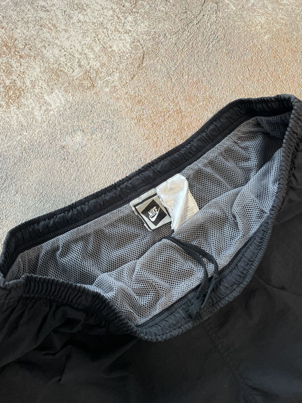 Nike Vintage Nike Nylon Drill Black Shorts Big Swoosh Size US 38 / EU 54 - 6 Thumbnail