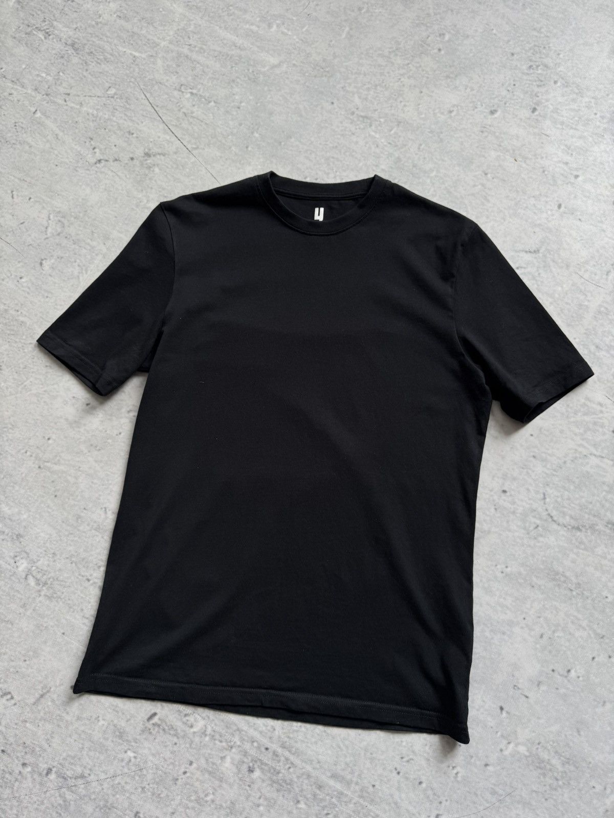 Vintage BLACK TEE WHITE OUTLINE Y LOGO Basic Blank Size US S / EU 44-46 / 1 - 1 Thumbnail