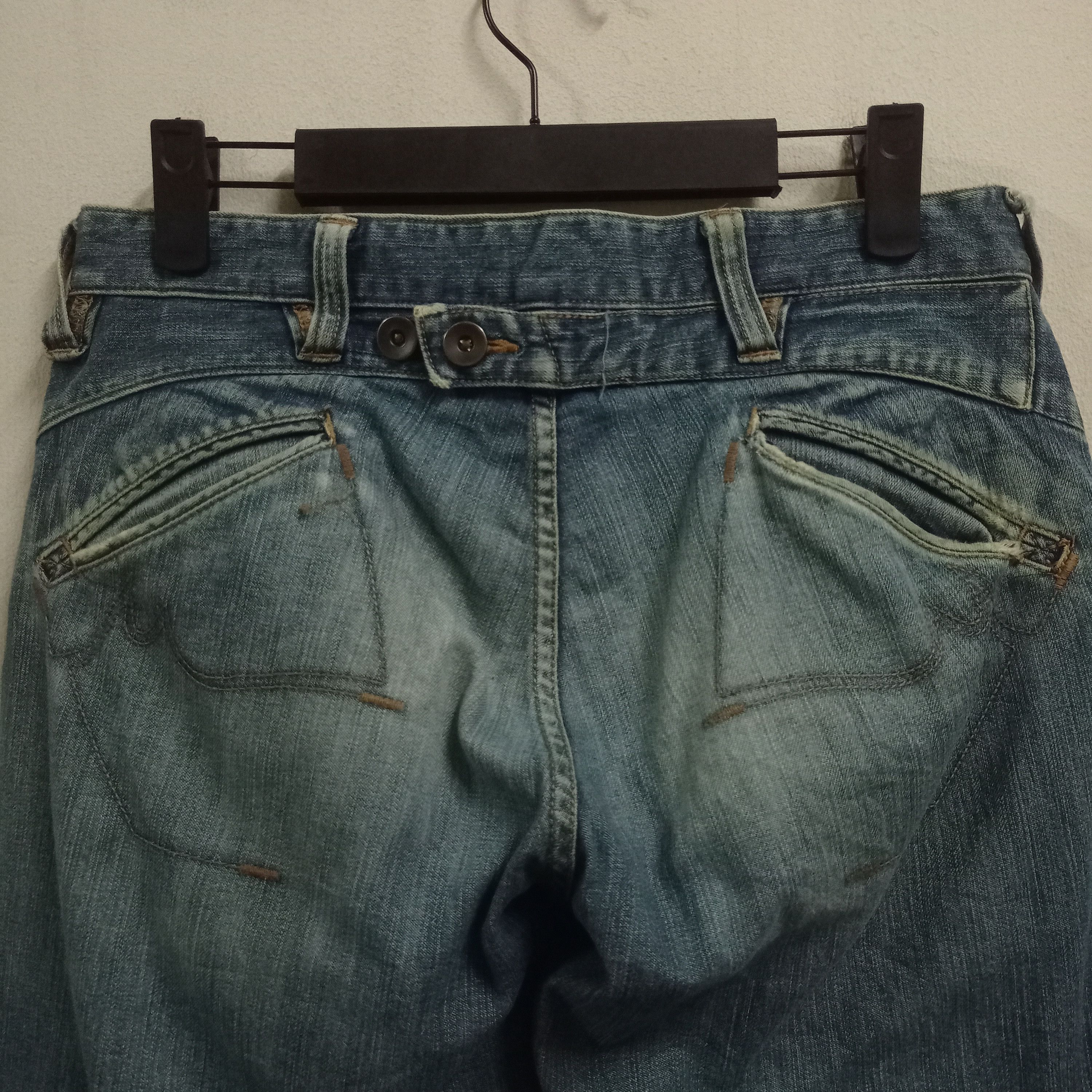 Japanese Brand Vintage Japanese Brand Buckle Style Ripped Jeans 29x32 Size US 29 - 7 Thumbnail
