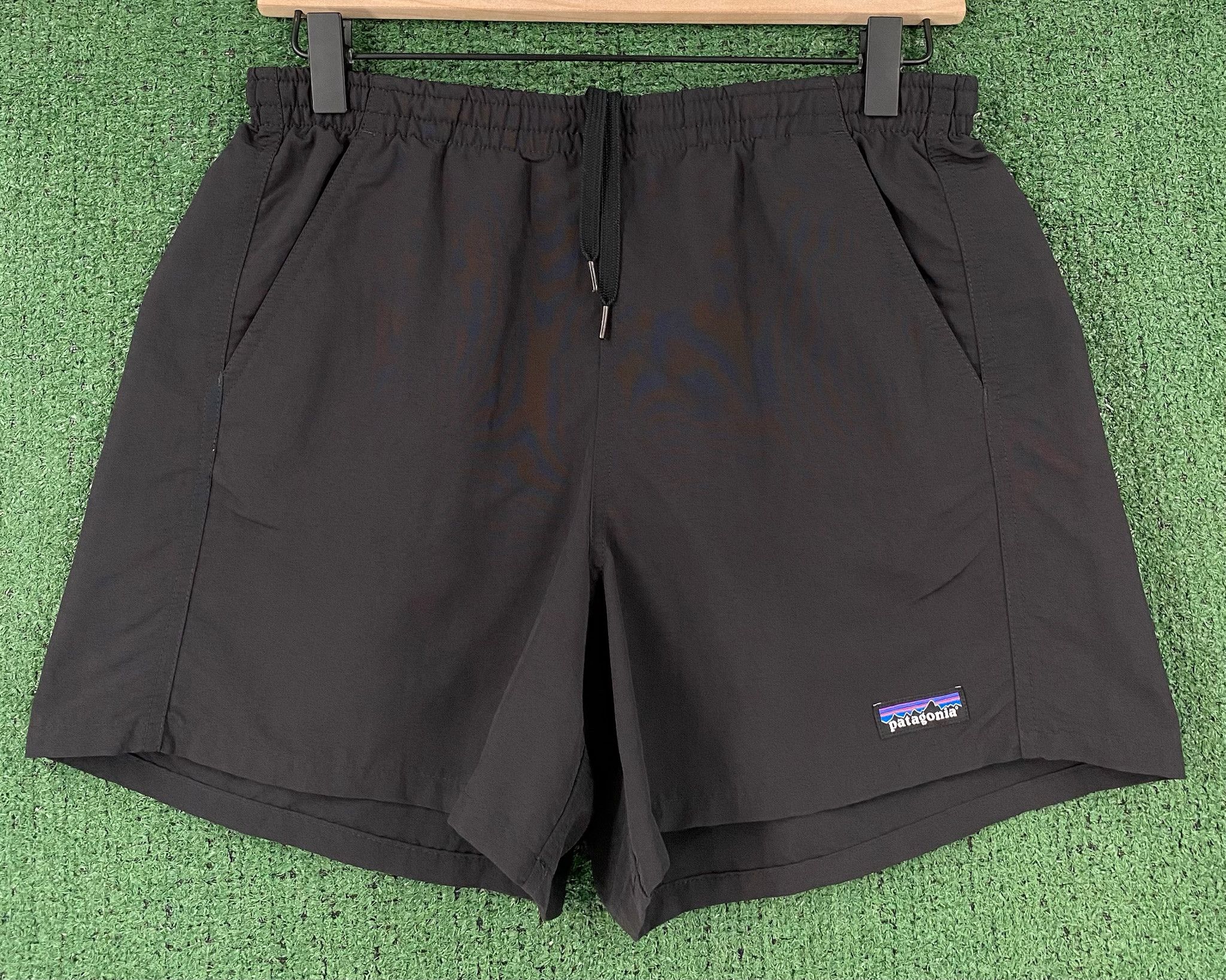 Patagonia Patagonia Baggies Black Shorts W/ Pockets Women’s Size Small Size 29" - 1 Thumbnail