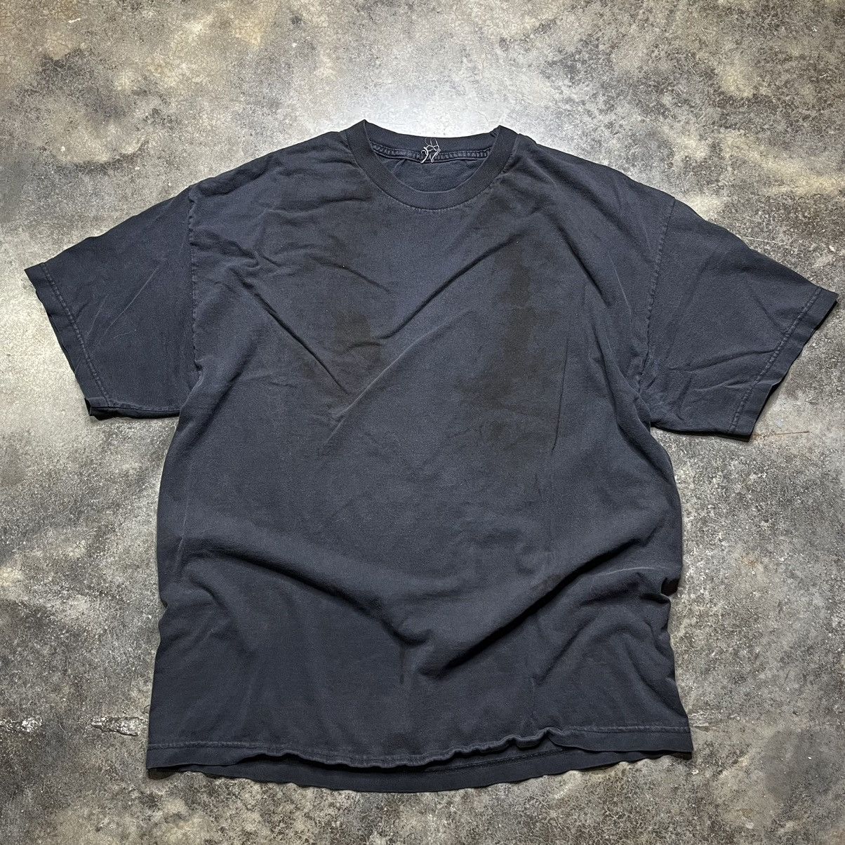 Vintage vintage blank black distressed tshirt Size US XL / EU 56 / 4 - 2 Thumbnail