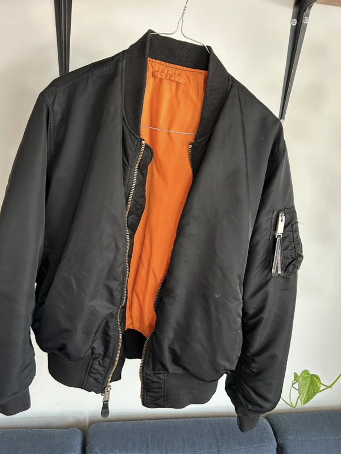 ALYX NAOMI AVE. MA-1ジャケット XS ALYX x Alpha Industries Naomi Ave Bomber Capsule | Hypebae