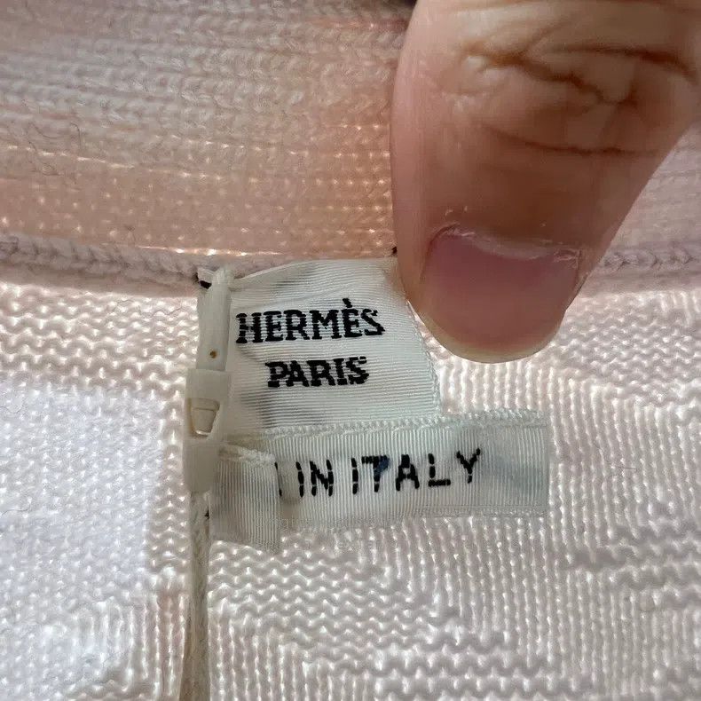 Hermes Hermes V-neck wool full-print knit cardigan Size XS / US 0-2 / IT 36-38 - 3 Thumbnail