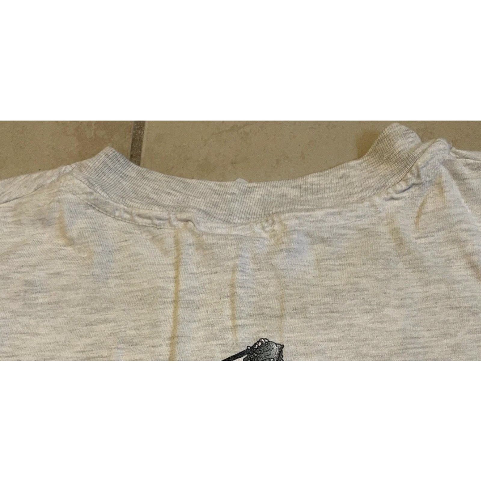 Vintage VINTAGE Maui Whale Watch 90s Shirt - Faded Gray Short Sleeve T-Shirt Men S Vintage Surf Art Grunge All Over Print Hawaii Beach Ocean Animals USA Size US S / EU 44-46 / 1 - 7 Thumbnail