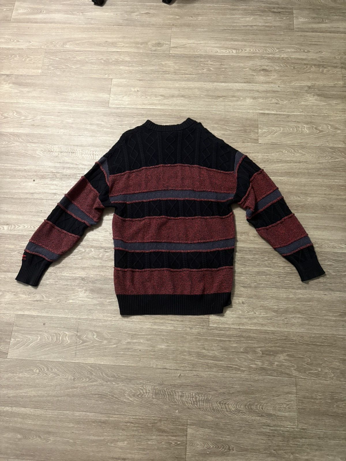 Li-Ning Black & Red Striped Sweater Size US M / EU 48-50 / 2 - 2 Thumbnail