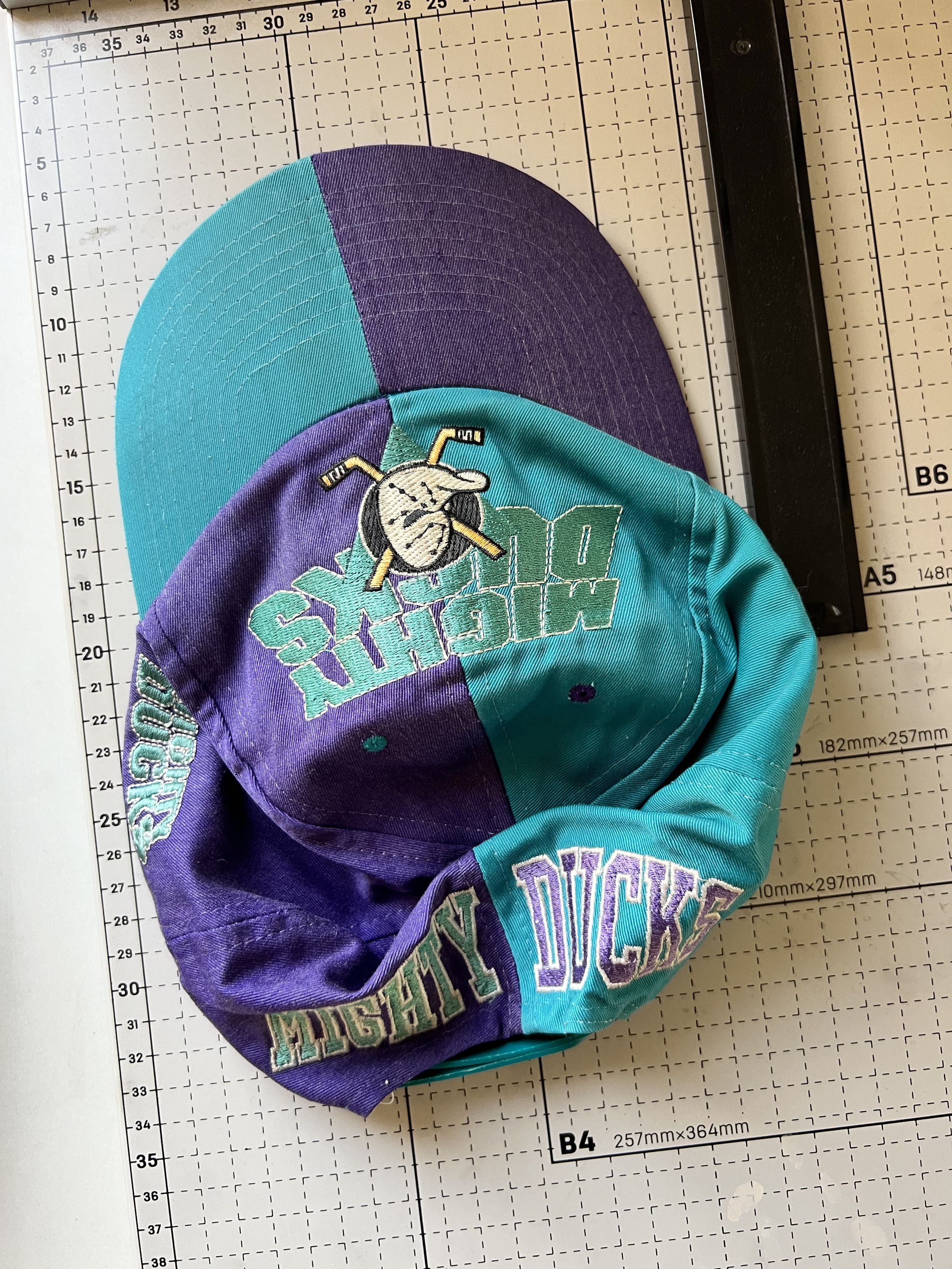 NHL Ducks Mask Vintage Retro 1980s Rare Cap Size ONE SIZE - 3 Thumbnail