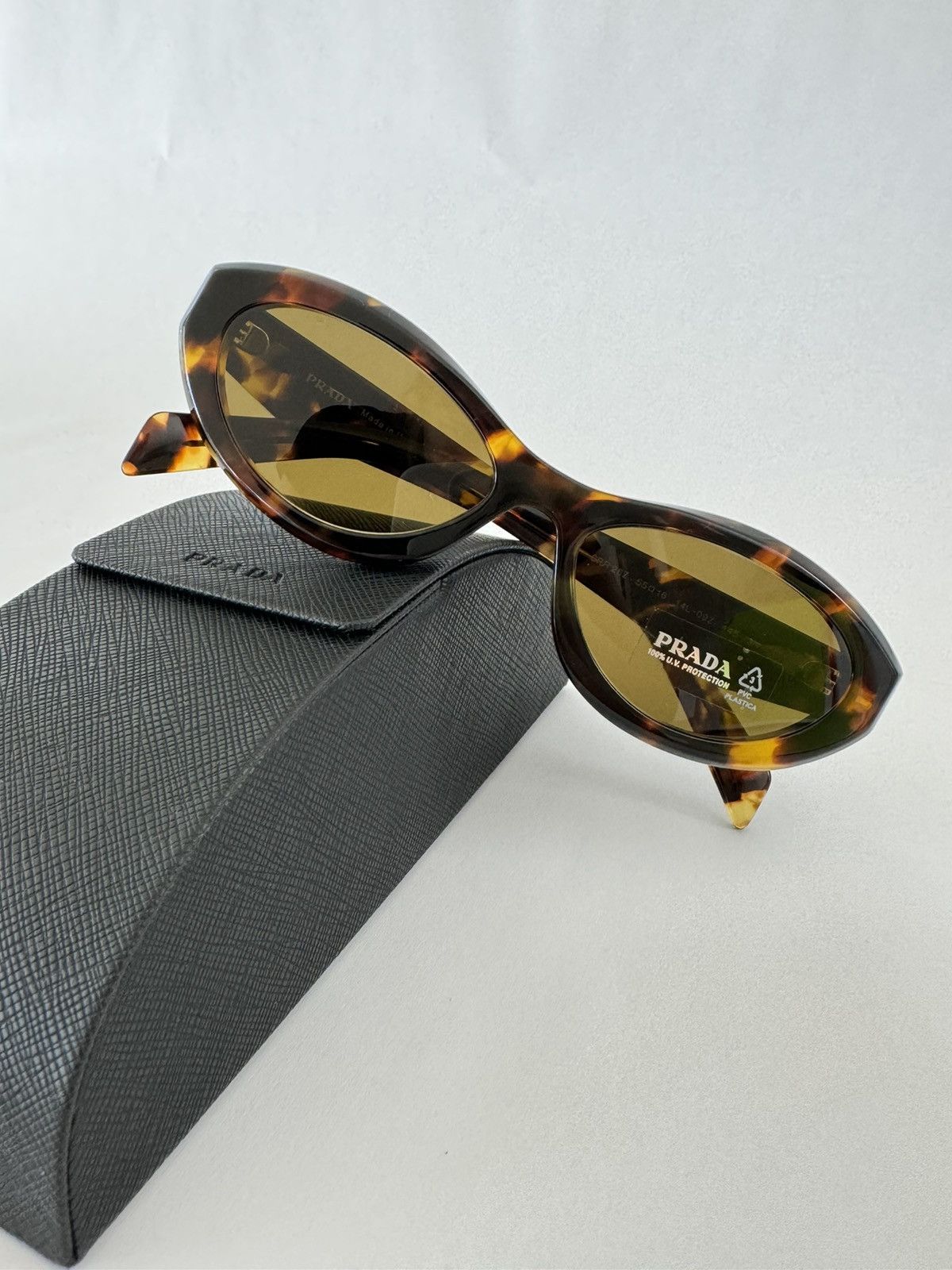 NWT PRADA SUNGLASSES GOLD Prada PR 65ZS ZVN09T Sunglasses Gold - eye-oo.com main image 4