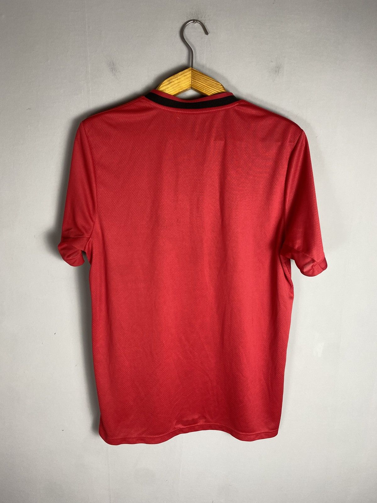 Adidas Vintage Adidas Manchester United football jersey Size US L / EU 52-54 / 3 - 7 Thumbnail