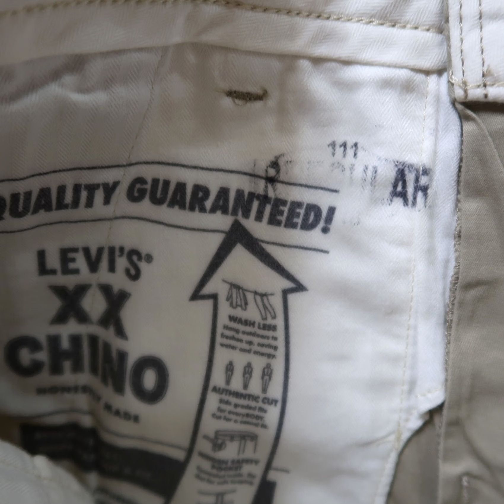 Levi's VINTAGE Levi's XX Chino Shorts Men 31 Beige 9" Inseam Flat Front New Size US 31 - 6 Thumbnail