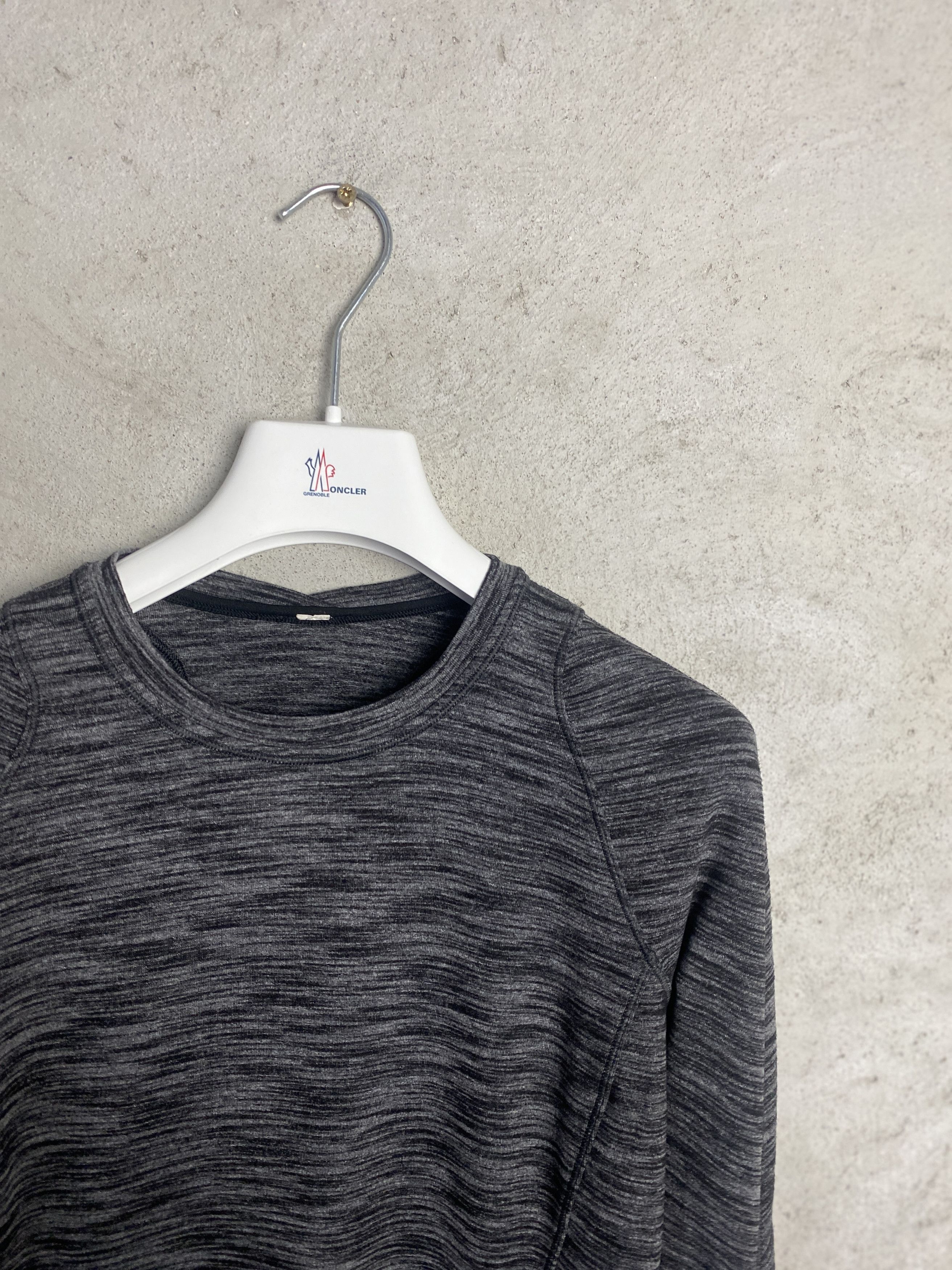 Lululemon Lululemon longsleeve blouse run tee gym pilates yoga pilates Size S / US 4 / IT 40 - 3 Thumbnail