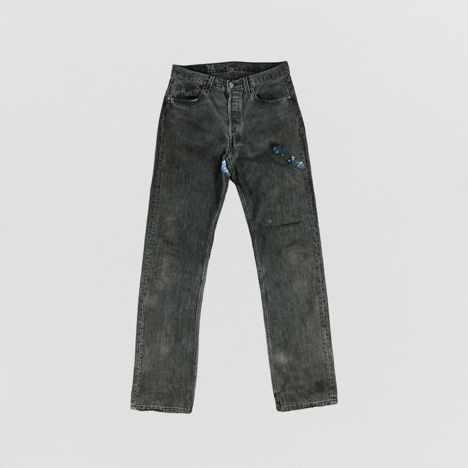 Levi's × Vintage Vintage 90s Levis 501 Ripped Jeans-JM2644 Size US 32 / EU 48 - 1 Thumbnail