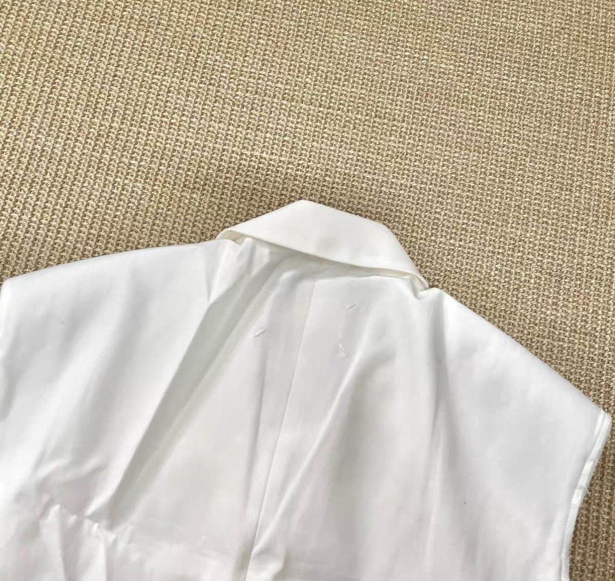 Maison Margiela Maison Margiela Off-White Padded Shoulder Waistcoat J29 Size US M / EU 48-50 / 2 - 6 Thumbnail