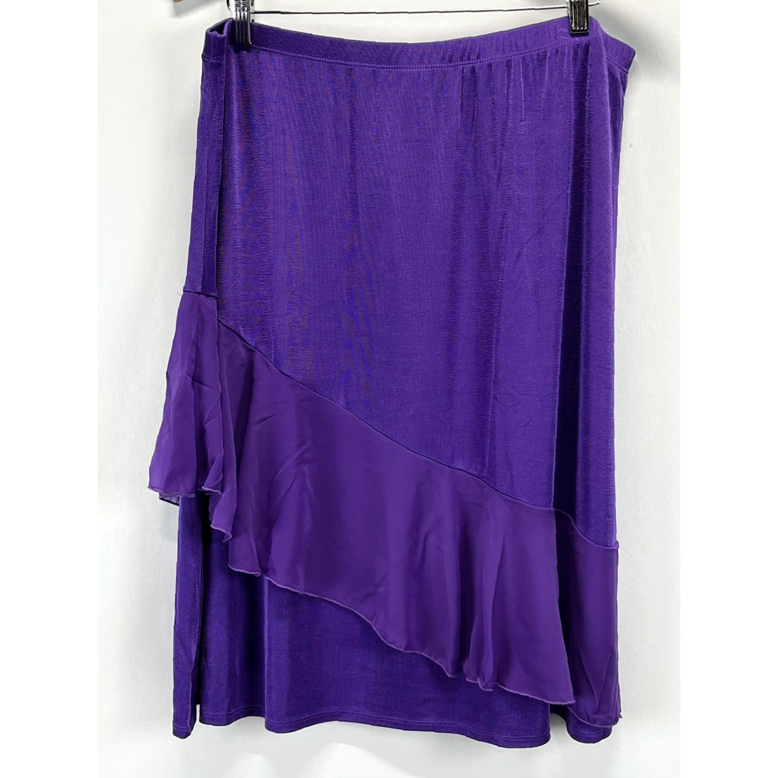 Vintage Slinky Brand Knee Length Skirt Womens 1X Plus Purple Ruffle Comfort Travel Knit Acrylic Acetate Size 40" / US 18 - 2 Thumbnail