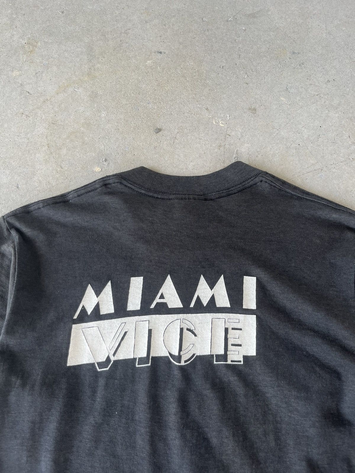 Vintage Vintage 1980s Miami Vice TV Show Promo T-Shirt Size US S / EU 44-46 / 1 - 4 Thumbnail