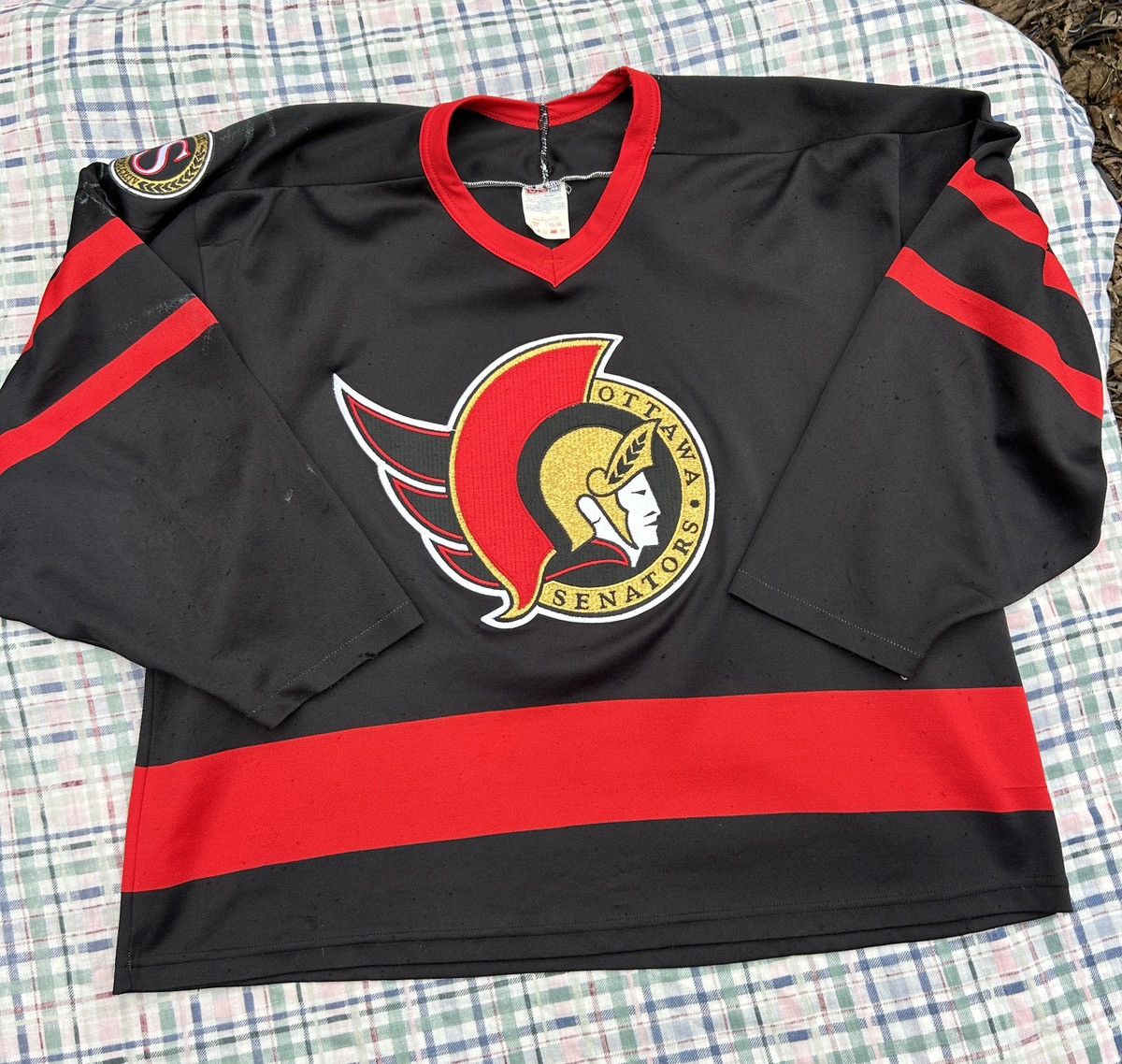 Ccm × NHL × Vintage Vintage CCM Ottawa Senators NHL Jersey Size US XL / EU 56 / 4 - 1 Thumbnail