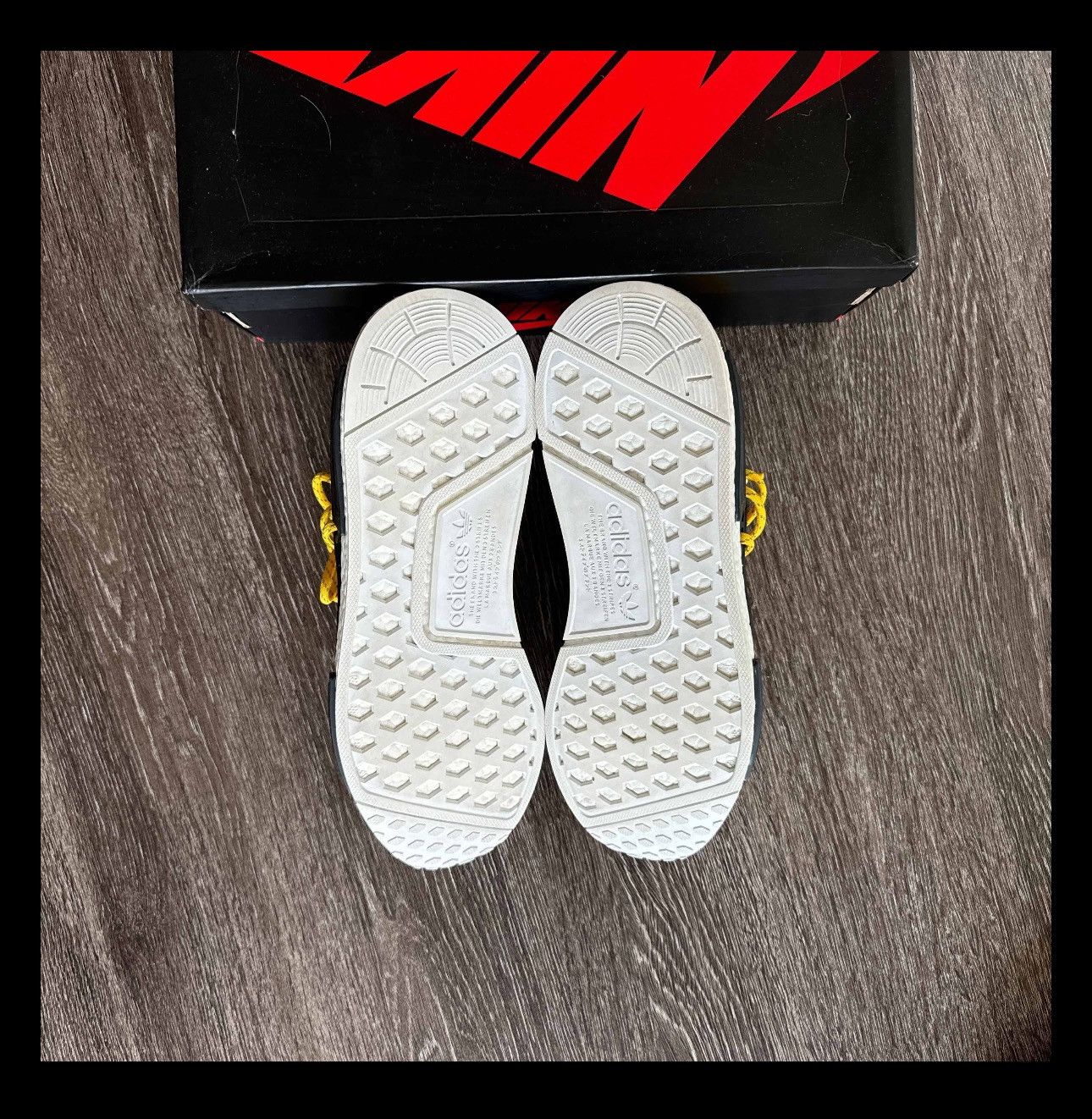 Adidas Pharrell x NMD Human Race Size US 11.5 / EU 44-45 - 4 Thumbnail