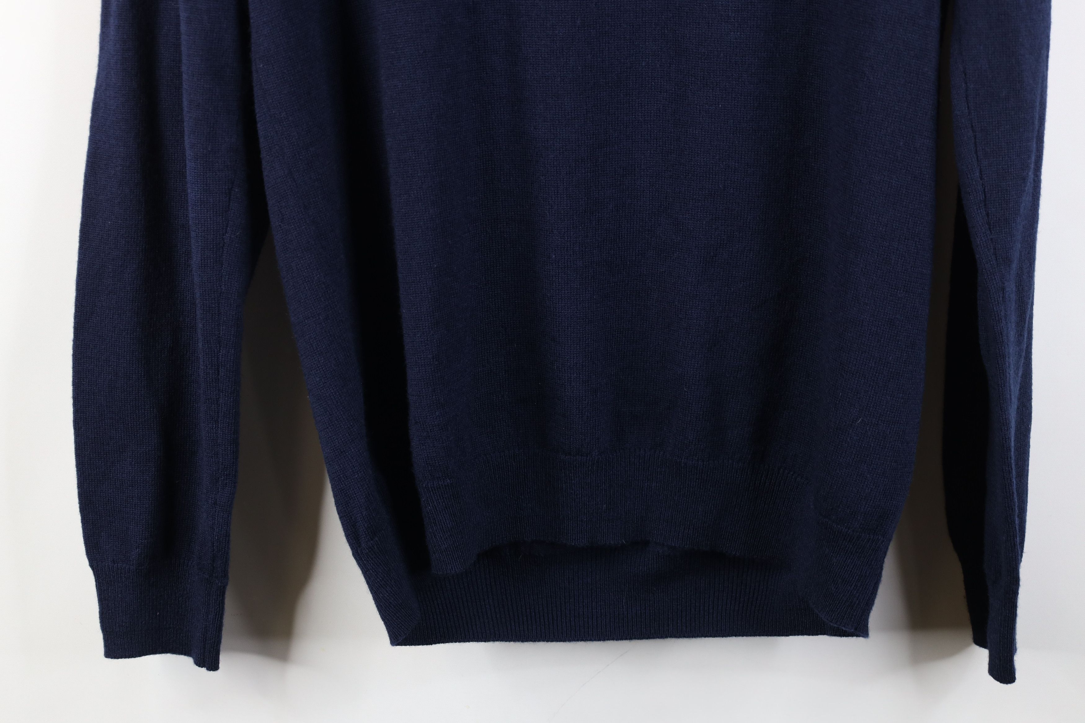Gap Vintage Y2K Gap Fine Merino Knit V-Neck Sweater Navy Blue Size US S / EU 44-46 / 1 - 11 Thumbnail