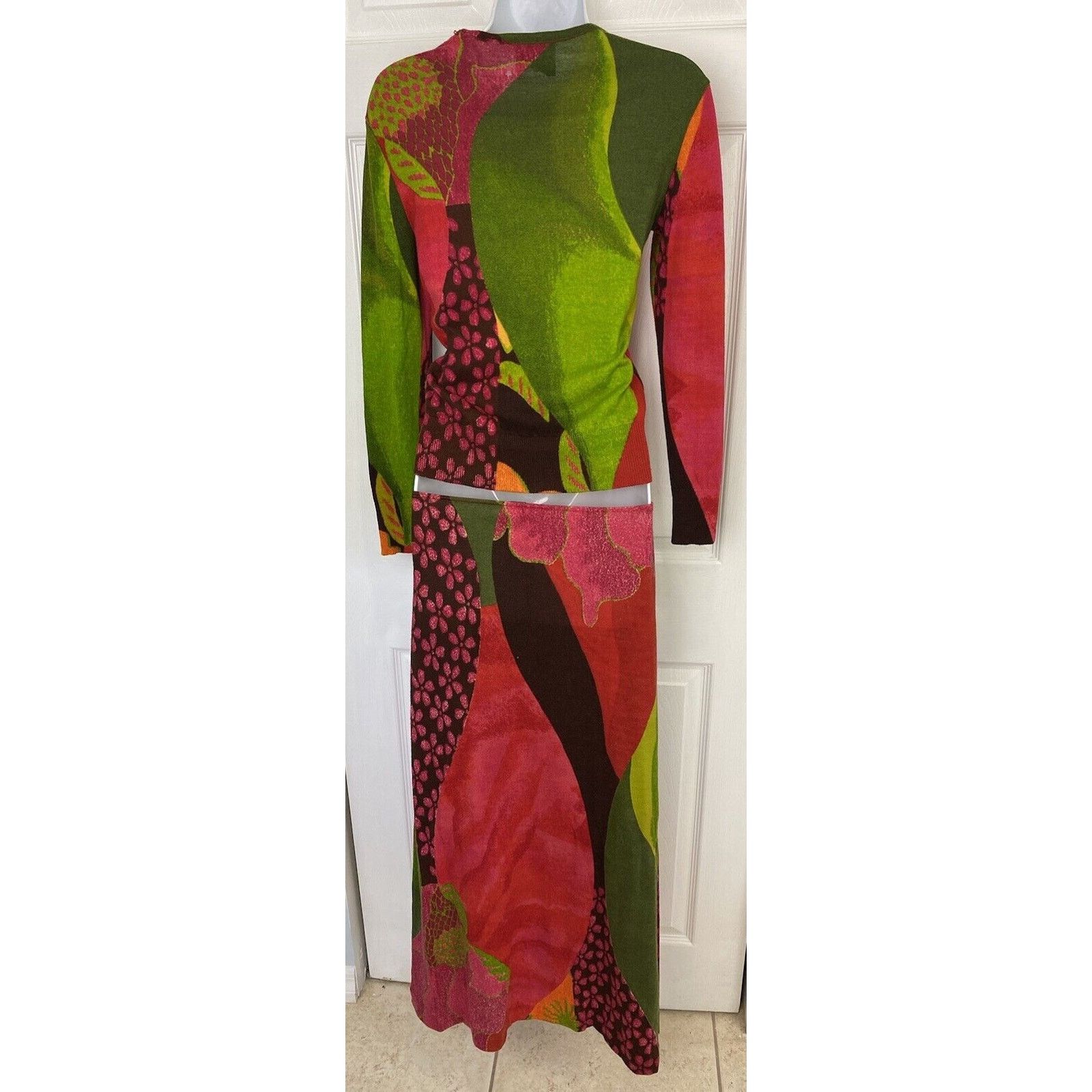 Kenzo VTG Kenzo Jungle Sweater Skirt Green Red Floral Tropical Size 30" / US 8 / IT 44 - 4 Thumbnail