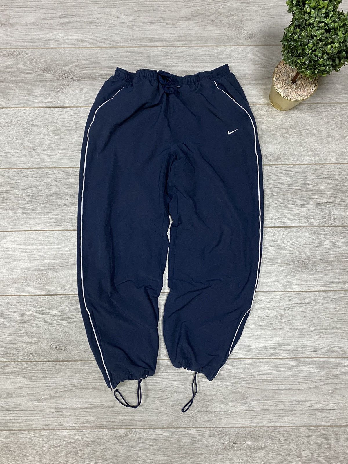Nike Nike vintage parachute nylon pants striped Size US 36 / EU 52 - 2 Thumbnail