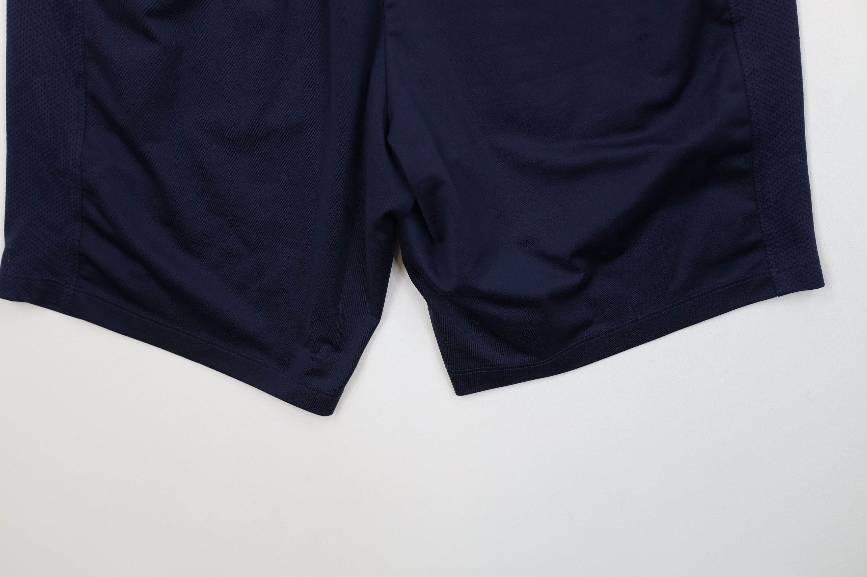 Under Armour Under Armour Notre Dame University Hockey Above Knee Shorts Size US 30 / EU 46 - 12 Thumbnail