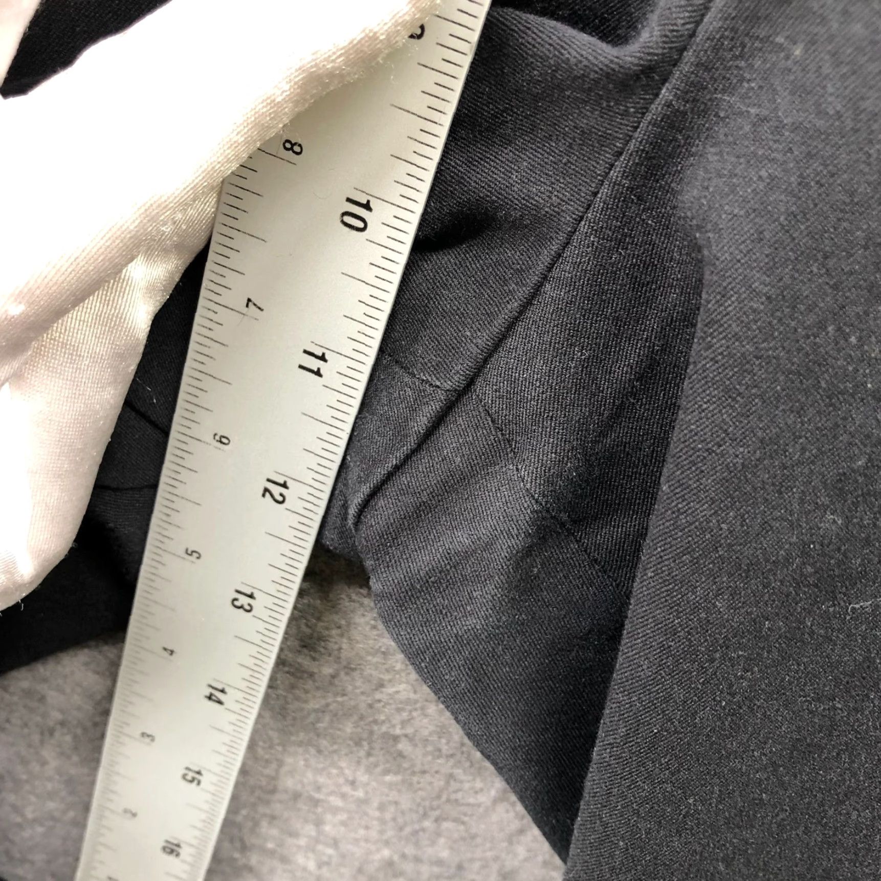 Talbots VINTAGE? No. Talbots Chatham Ankle Pants Womens 12 Black Chino Slim Stretch Size 34" / US 12 / IT 48 - 7 Thumbnail