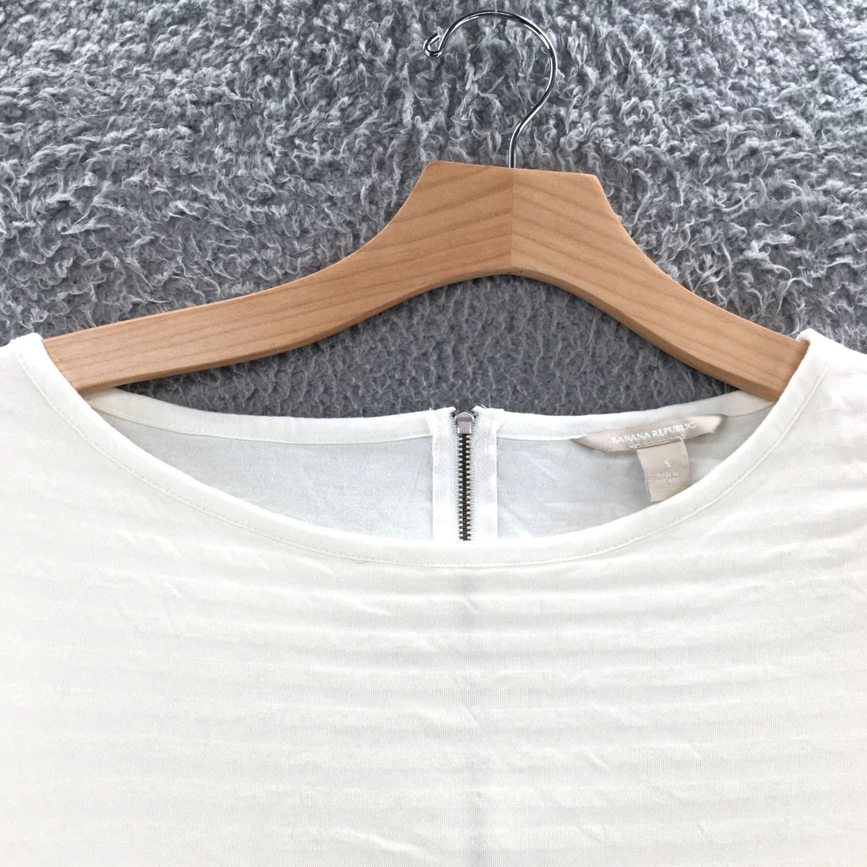 Banana Republic Banana Republic Blouse Top Womens S Beige Striped Long Sleeve Pullover Knit Shirt Casual Workwear Modern Fit Size S / US 4 / IT 40 - 4 Thumbnail