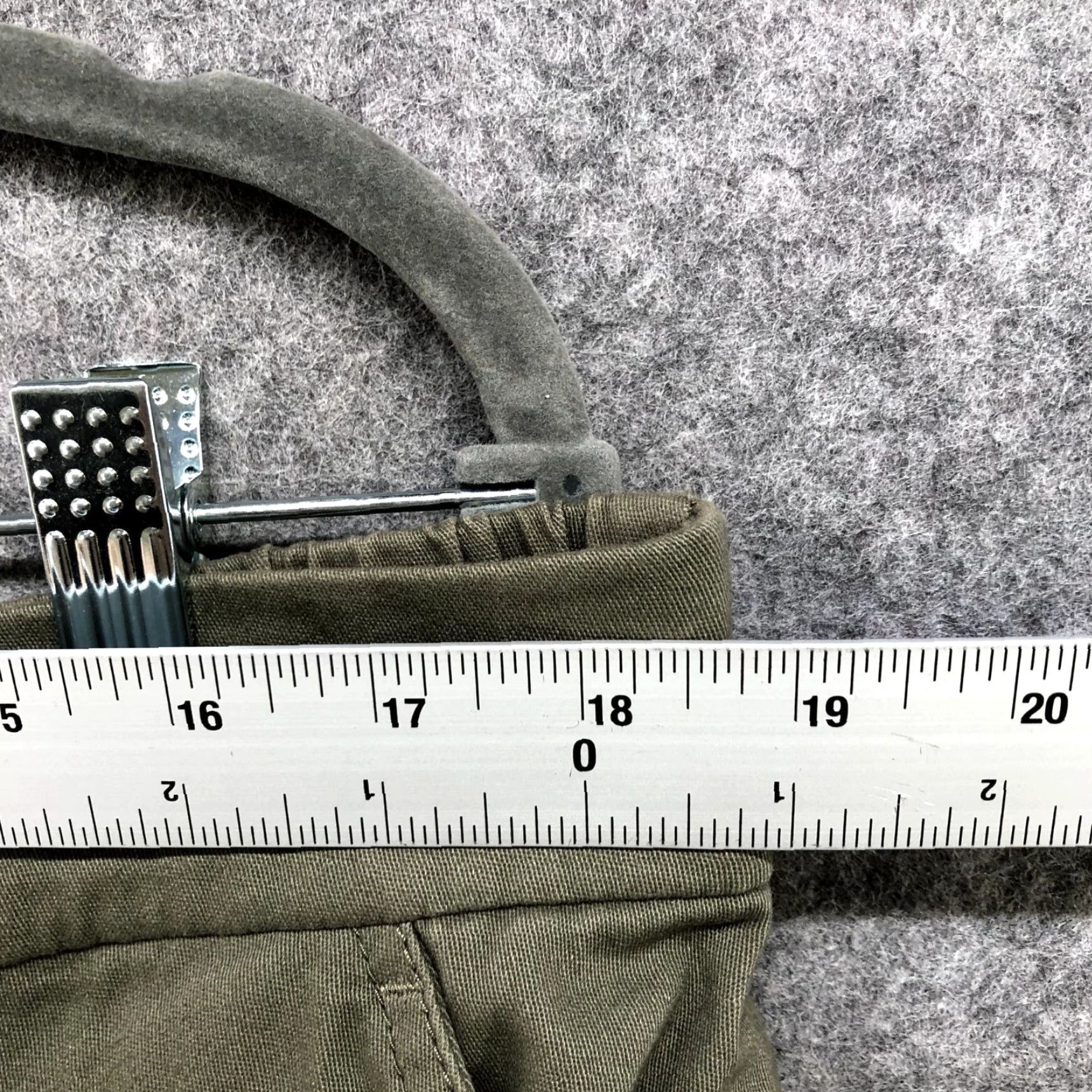 Vintage Bar lll Chino Pants Womens 18W Army Green Elastic Waistband Stretch Tapered Crop Pants Womens Chino Army Green 18W Stretch Crop Bar lll Size 40" / US 18 - 5 Thumbnail