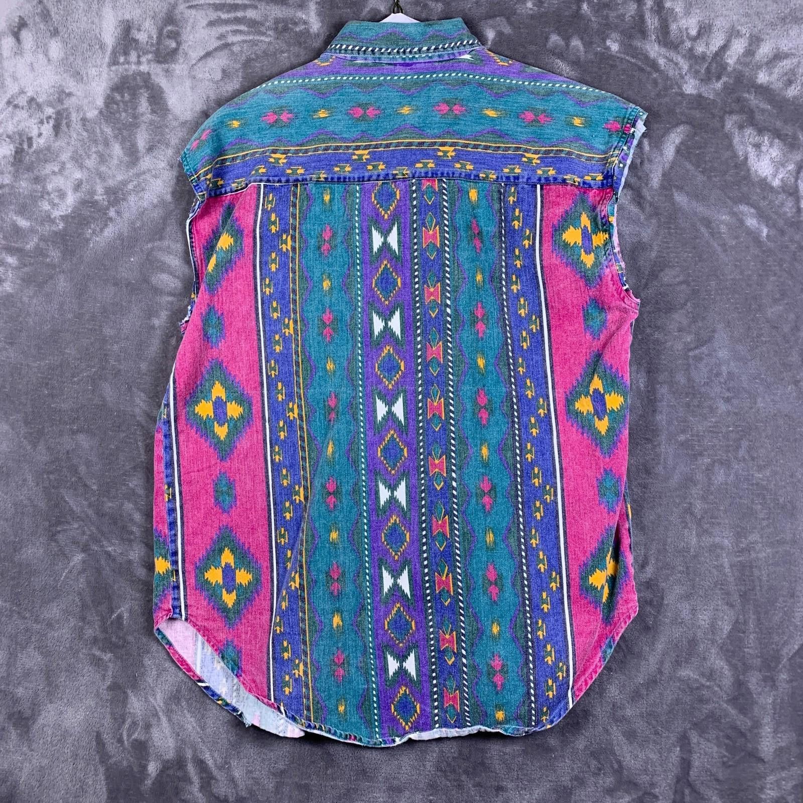 Designer Vintage Womens QUIZZ DENIM Sleeveless Shirt Aztec Size S 300 Size S / US 4 / IT 40 - 2 Thumbnail