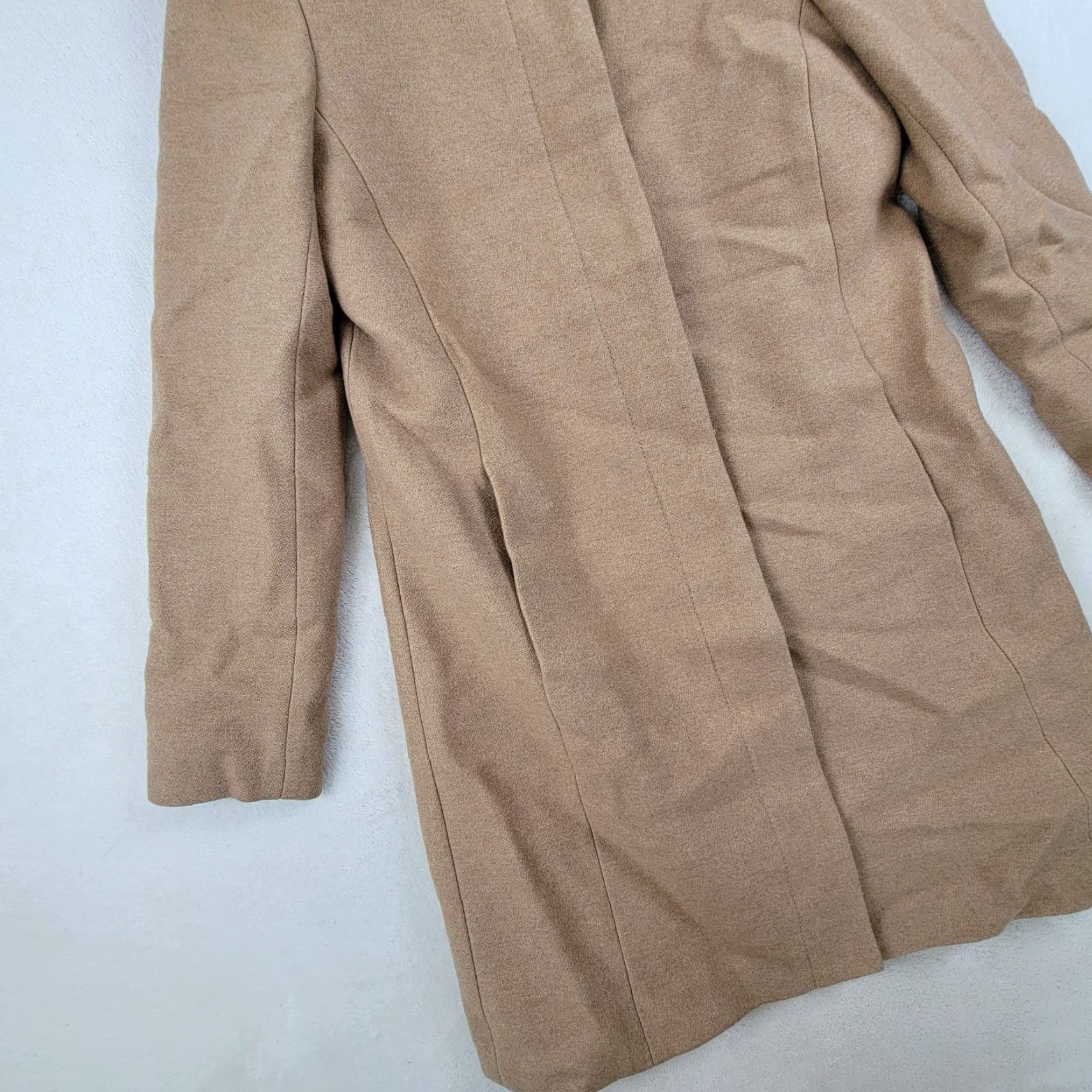 Banana Republic Banana Republic Wool Coat Tan Women's Size Small Faux Fur Collar Tweed Overcoat Mid-Length Winter Formal Adults Womens Size S / US 4 / IT 40 - 2 Thumbnail