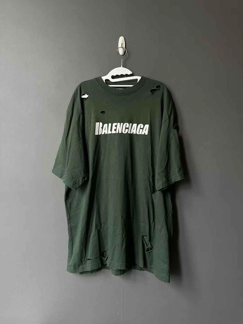 Balenciaga Balenciaga Breaking Letter Short Sleeve Size US S / EU 44-46 / 1 - 1 Thumbnail