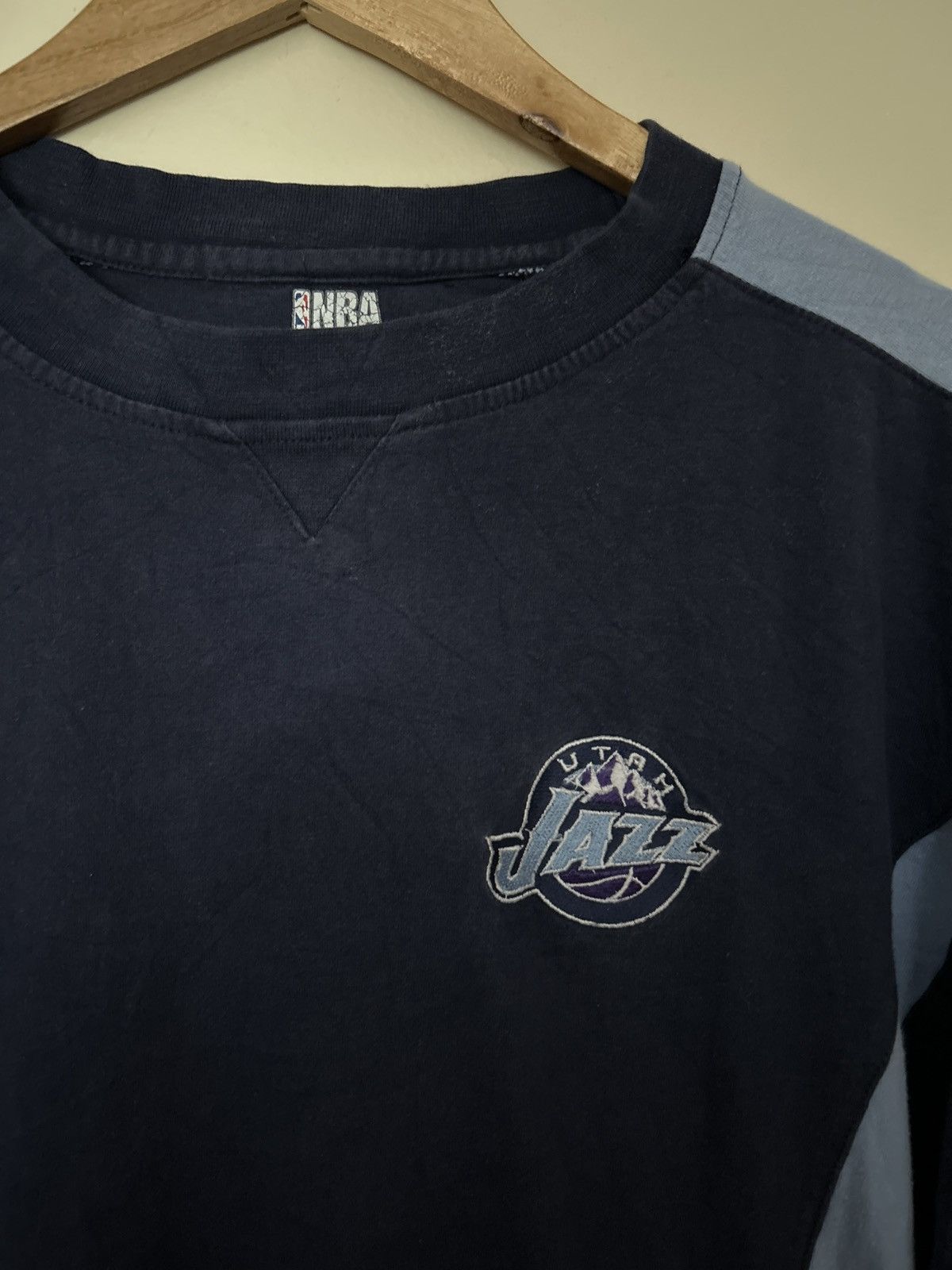 NBA × Vintage Vintage Utah Jazz long sleeve shirt Size US L / EU 52-54 / 3 - 4 Thumbnail