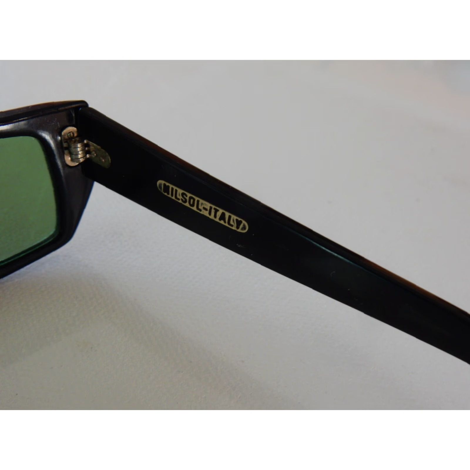 Vintage VINTAGE Milsol Sunglasses Women Adult Black Green Crystals Italy Size ONE SIZE - 5 Thumbnail