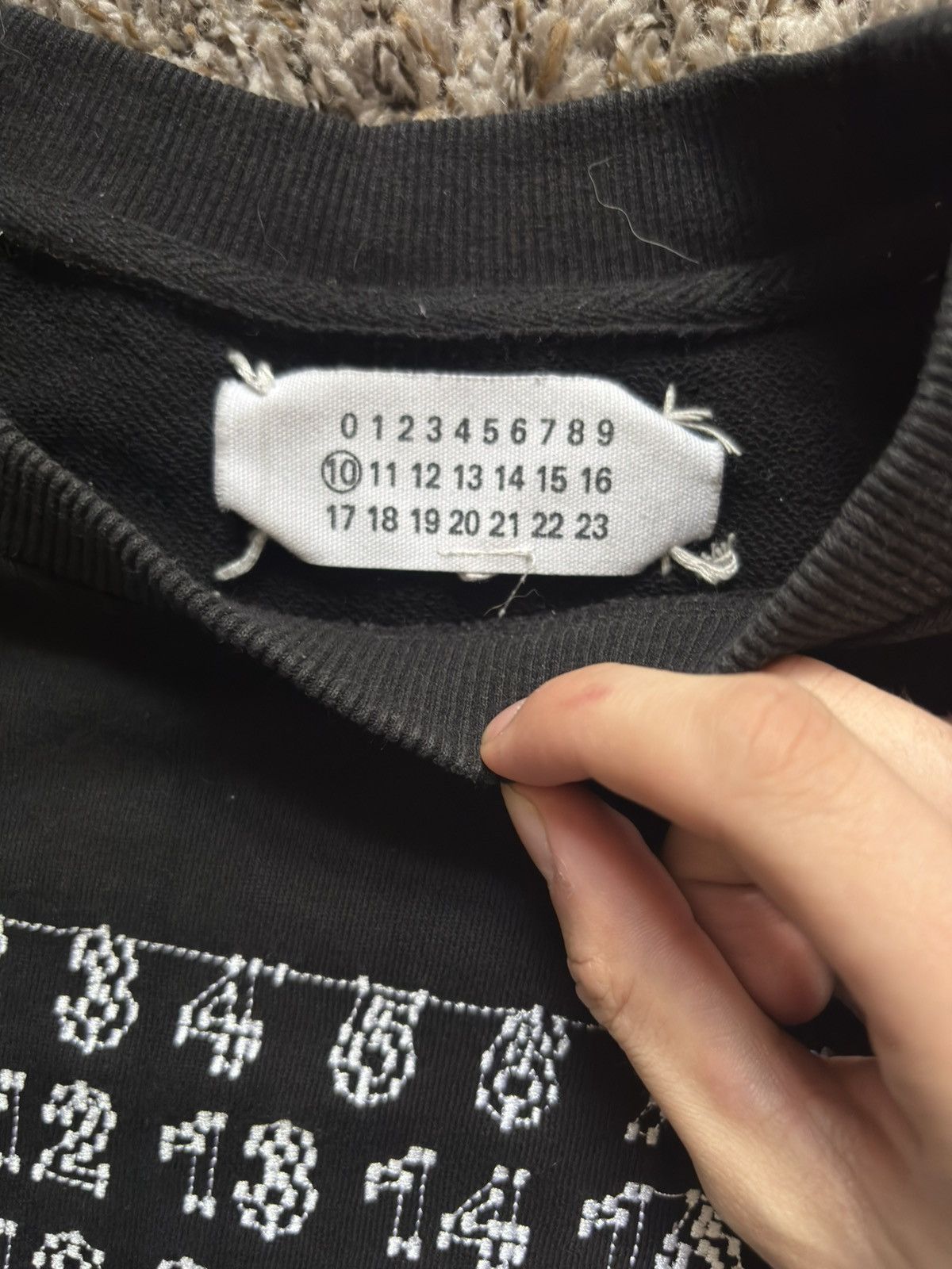 Maison Margiela Maison Margiela 10 Embroidered Numeric Logo Crew Sweater Size L / US 10 / IT 46 - 3 Thumbnail