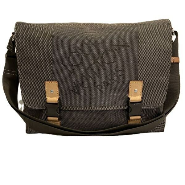 Louis Vuitton Louis Vuitton Loup Damier Geant Messenger Bag Canvas Crossbody Bag M93077 in Grey