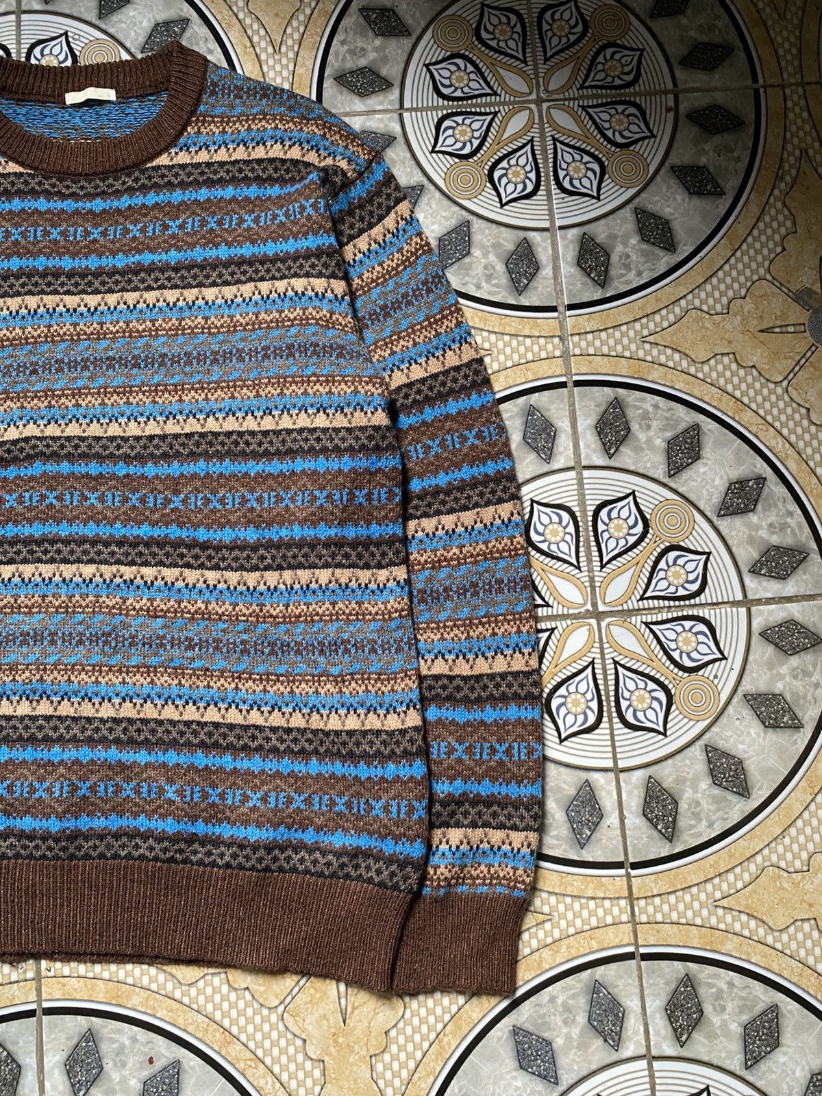 GU Vintage 90's GU Japan Fair Isle Knit Winter Streetwear. Size US M / EU 48-50 / 2 - 2 Thumbnail