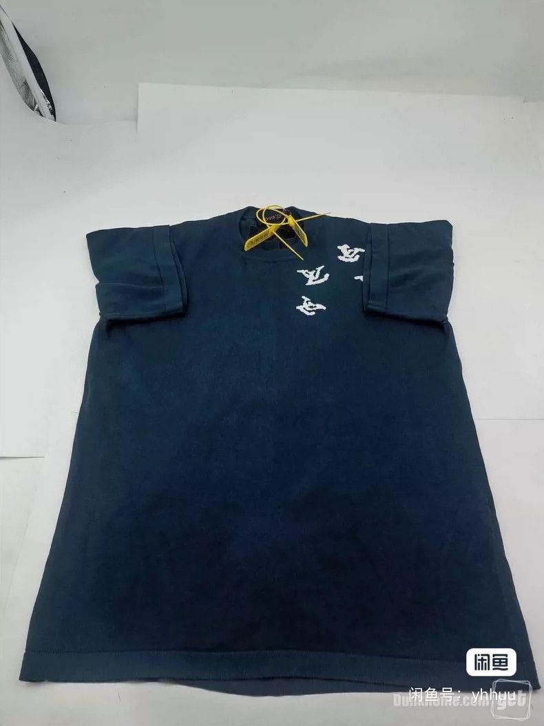 Louis Vuitton LOUIS VUITTON Show style piper short sleeves Size US S / EU 44-46 / 1 - 1 Thumbnail
