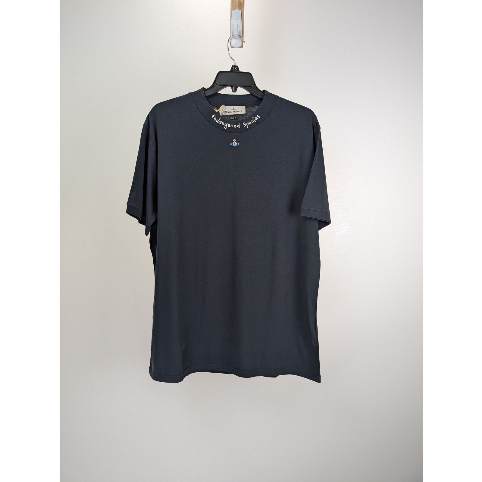 Vivienne Westwood o1rshd1 Endangered Species With Crest Logo Centered T-Shirt Size US M / EU 48-50 / 2 - 1 Thumbnail