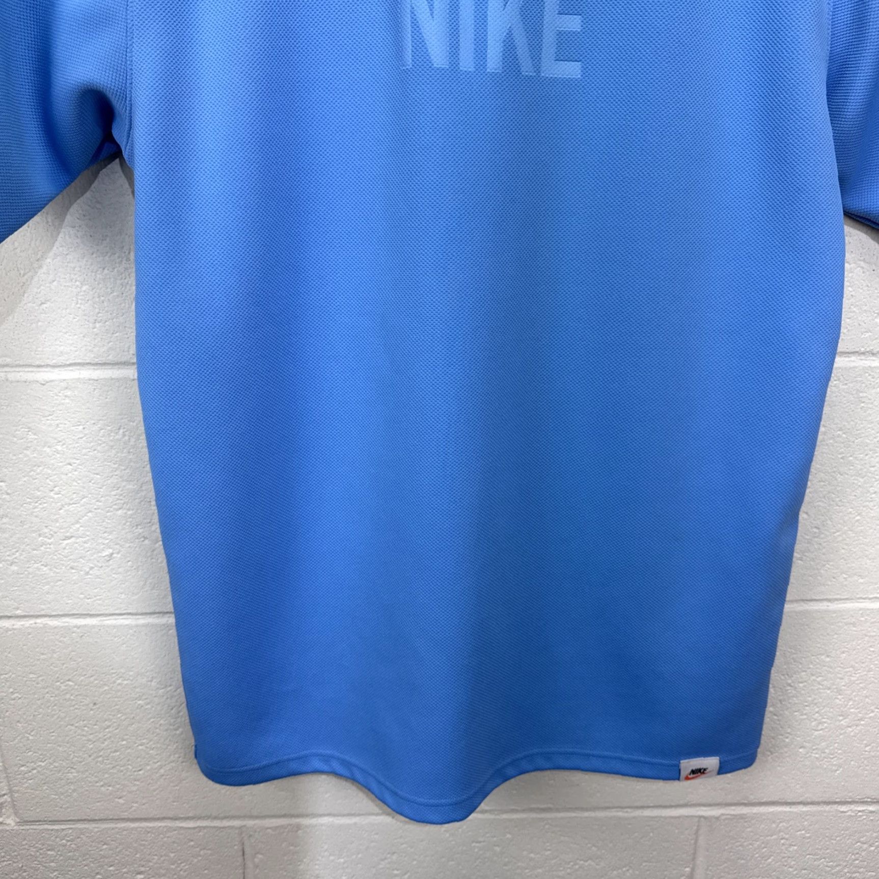 Nike VINTAGE Nike Jersey Shirt Mens Medium Blue Short Sleeve Y2K Gray Tag Size US M / EU 48-50 / 2 - 7 Thumbnail
