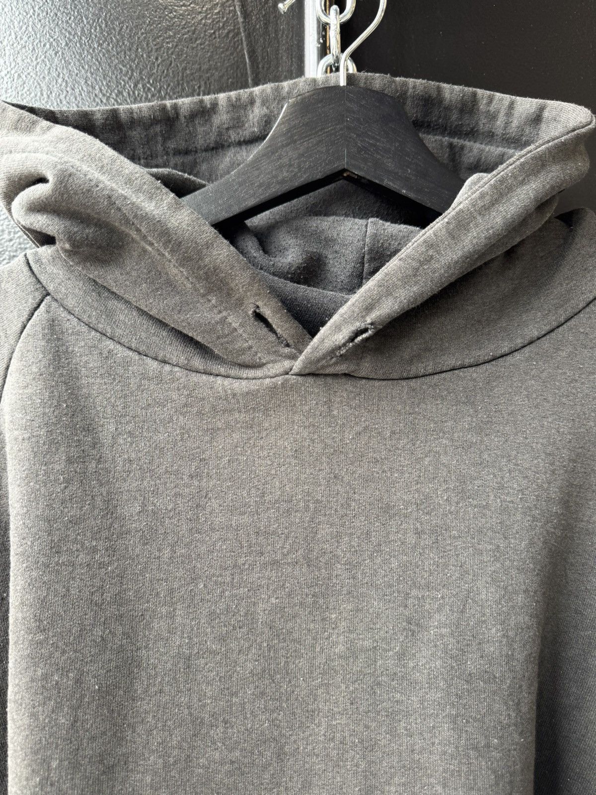 Chrome Hearts Vintage faded chrome hearts black tonal horse shoe hoodie Size US M / EU 48-50 / 2 - 5 Thumbnail