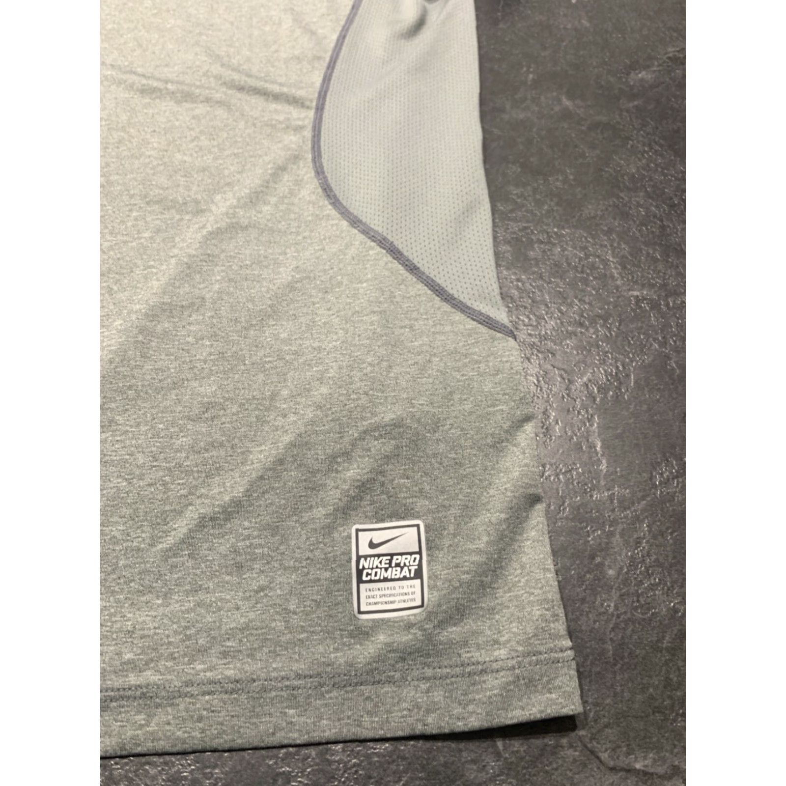 Nike Nike Dri-FIT Long Sleeve Shirt Mens M Gray Athletic Performance Gym Tee Logo Outdoor Sports Size US M / EU 48-50 / 2 - 2 Thumbnail