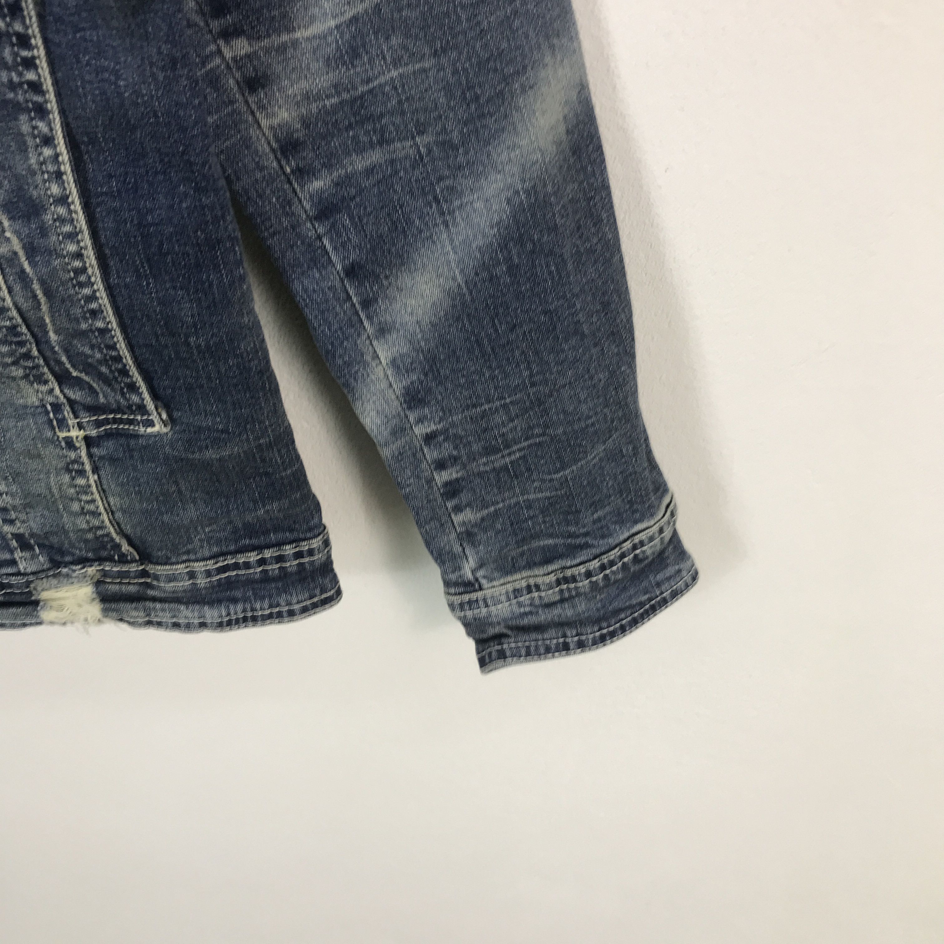 Japanese Brand Gavaria Denim distressed jacket Button Size US L / EU 52-54 / 3 - 6 Thumbnail
