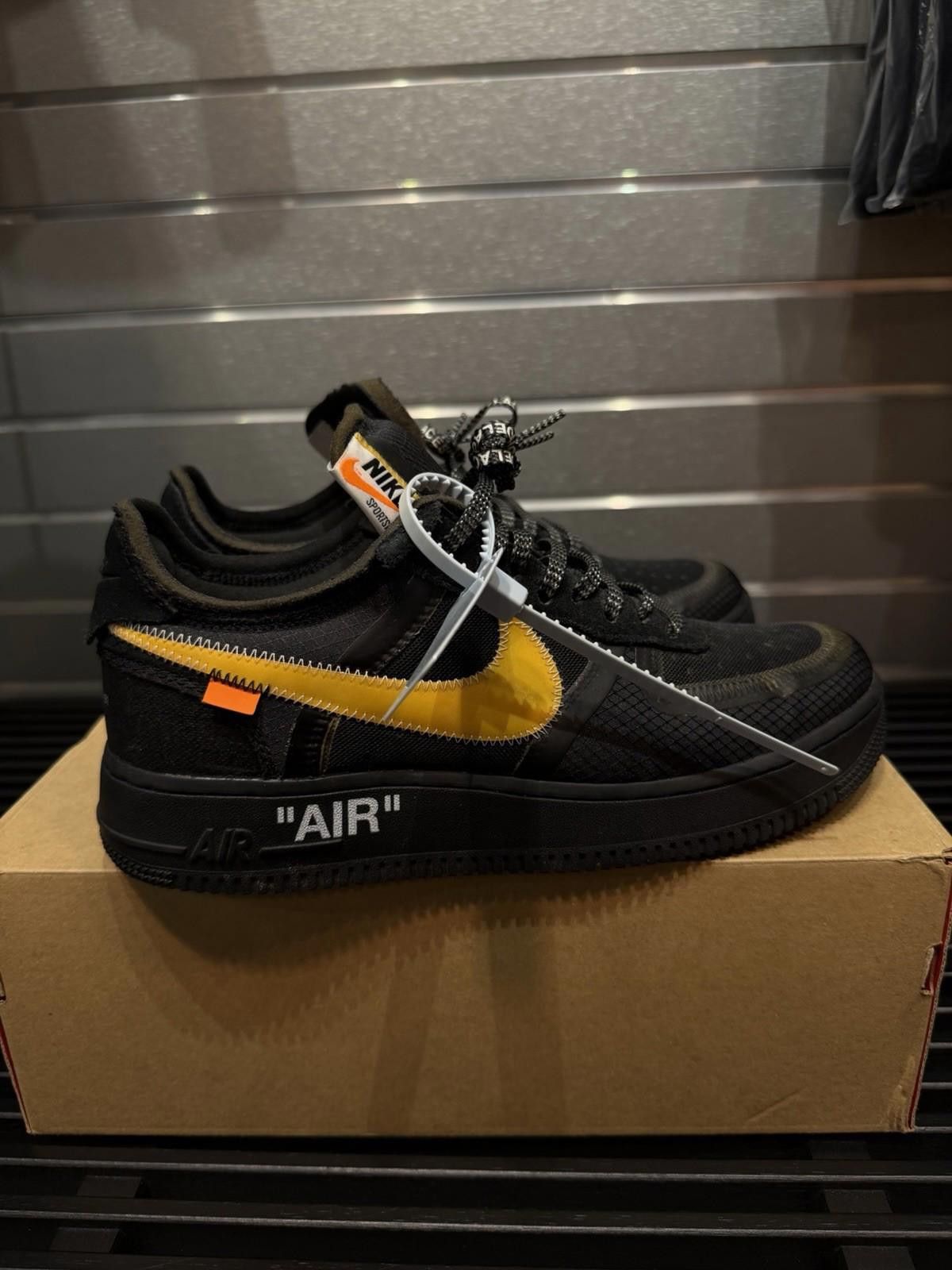 Nike Size 9 - Nike Air Force 1 Low x OFF-WHITE Black 2018 Mens Size US 9 / EU 42 - 6 Thumbnail