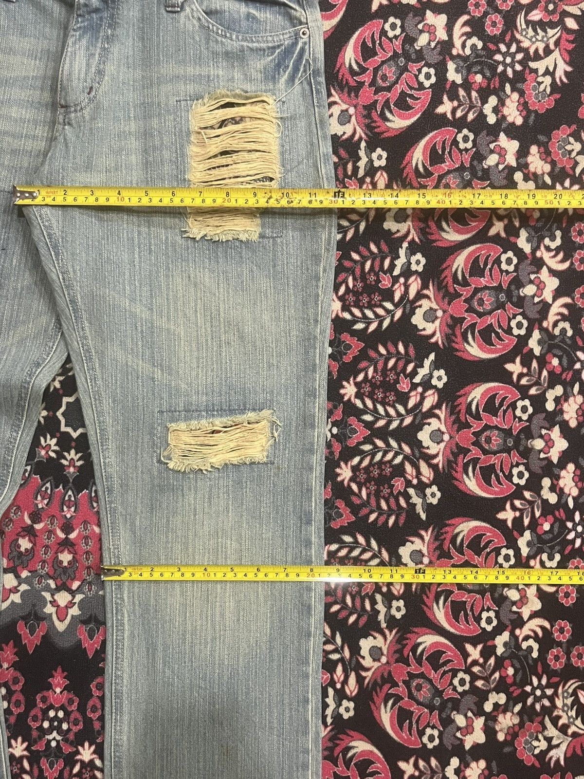Japanese Brand Vintage Jouer Aux Echecs Double Waist Floral Distressed Jean Size US 30 / EU 46 - 13 Thumbnail