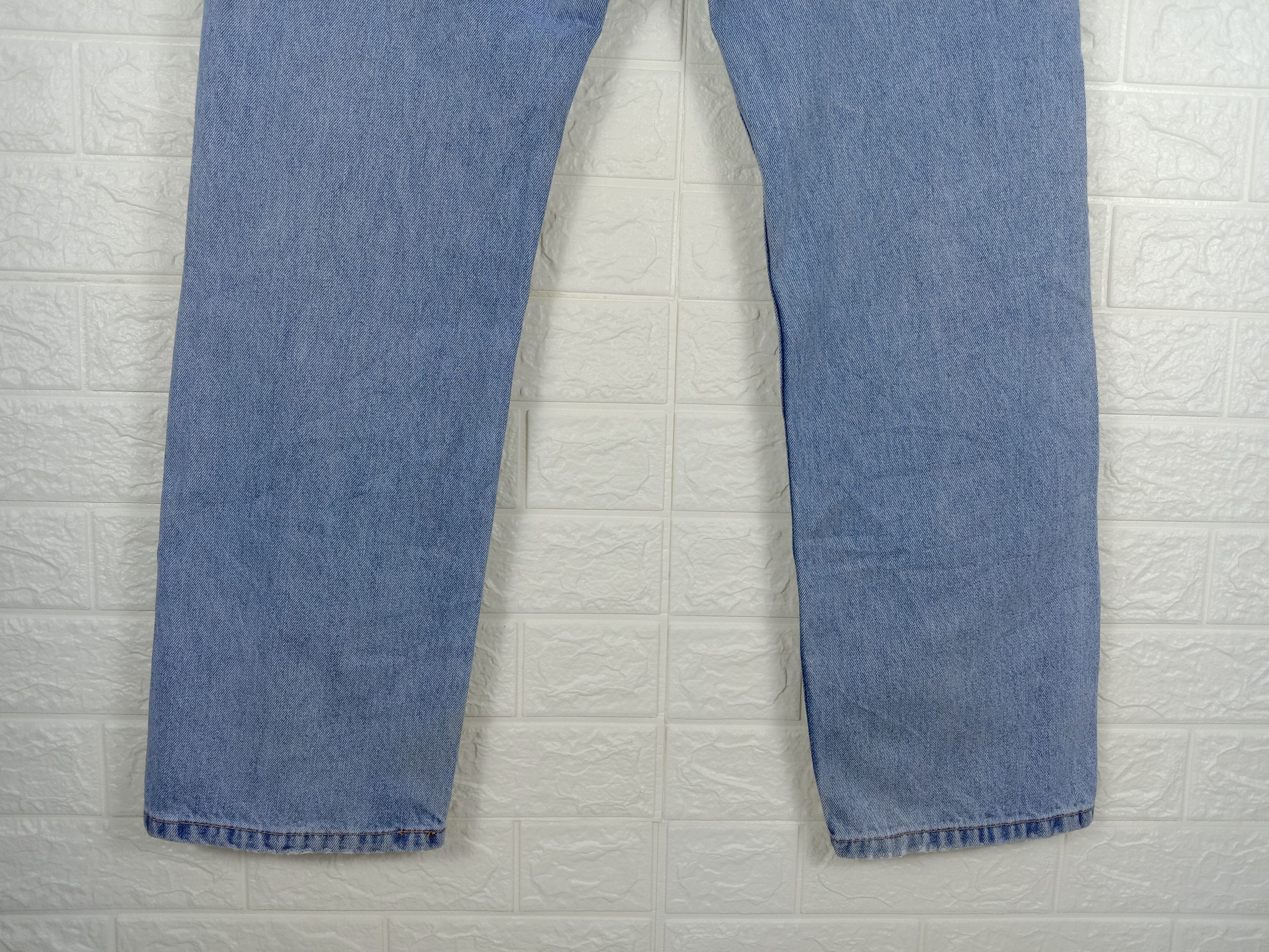Levi's Vintage Levi's 505 Jeans Light Wash Distressed Denim Size US 34 / EU 50 - 8 Thumbnail