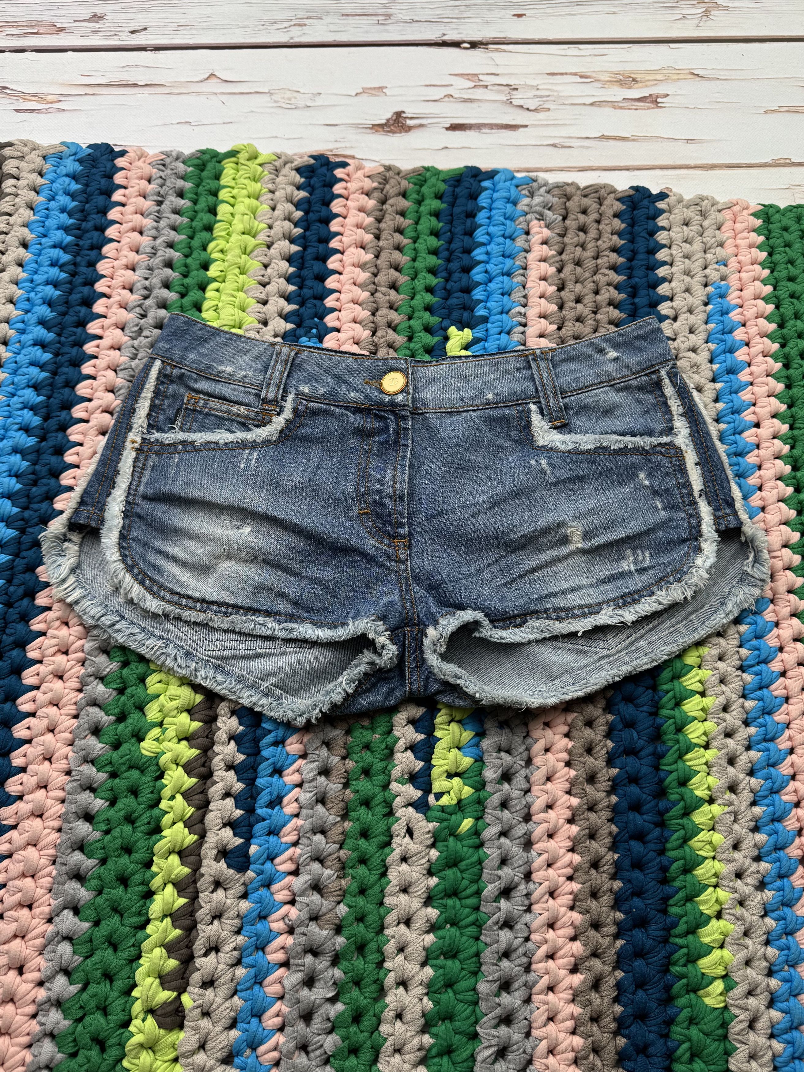 Just Cavalli Just Cavalli Vintage Mini Shorts (V239)(D10) Size 27" / US 4 / IT 40 - 1 Thumbnail