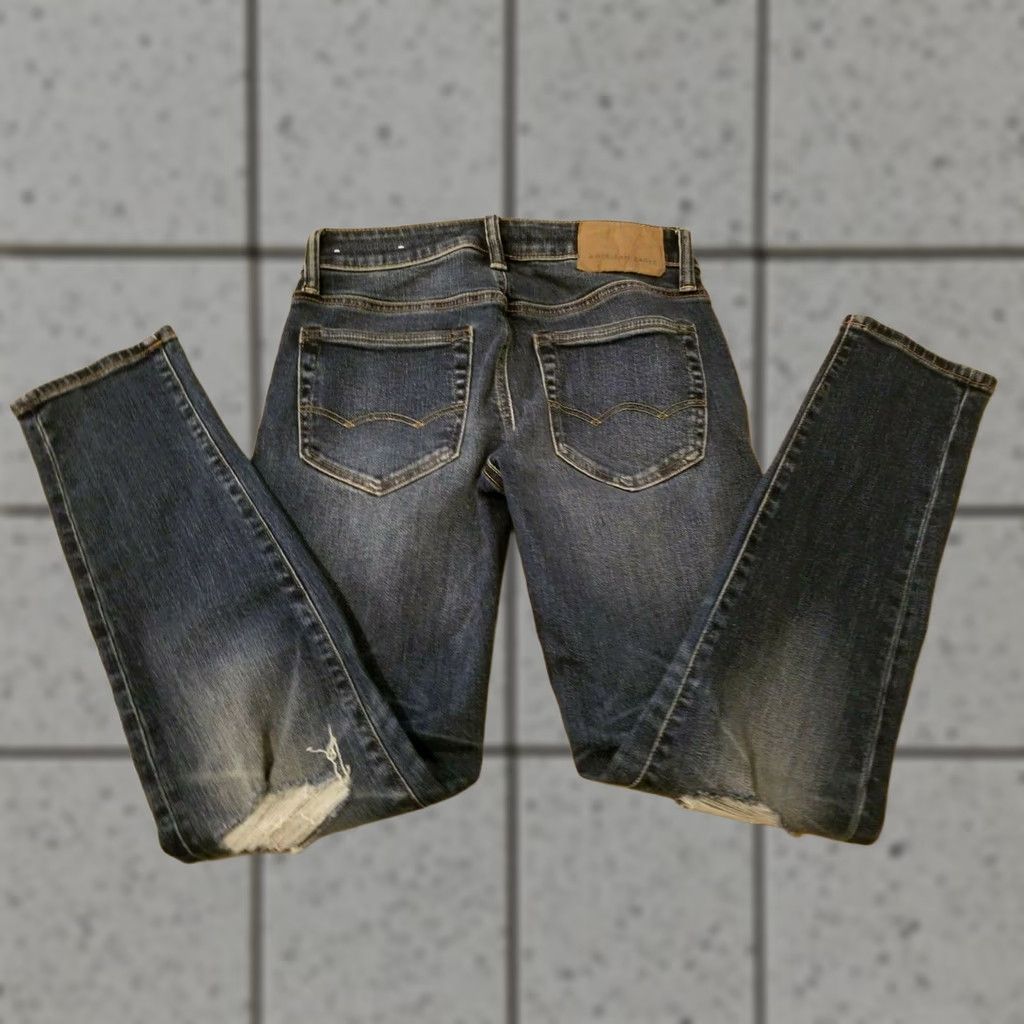 American Eagle Outfitters VINTAGE? Mens American Eagle Outfitters Jeans Skinny 26x28 Denim Blue 28 Inseam Mens Jeans Skinny 26x28 Denim Blue America Eagle Outfitters Jeans Size US 26 / EU 42 - 1 Thumbnail