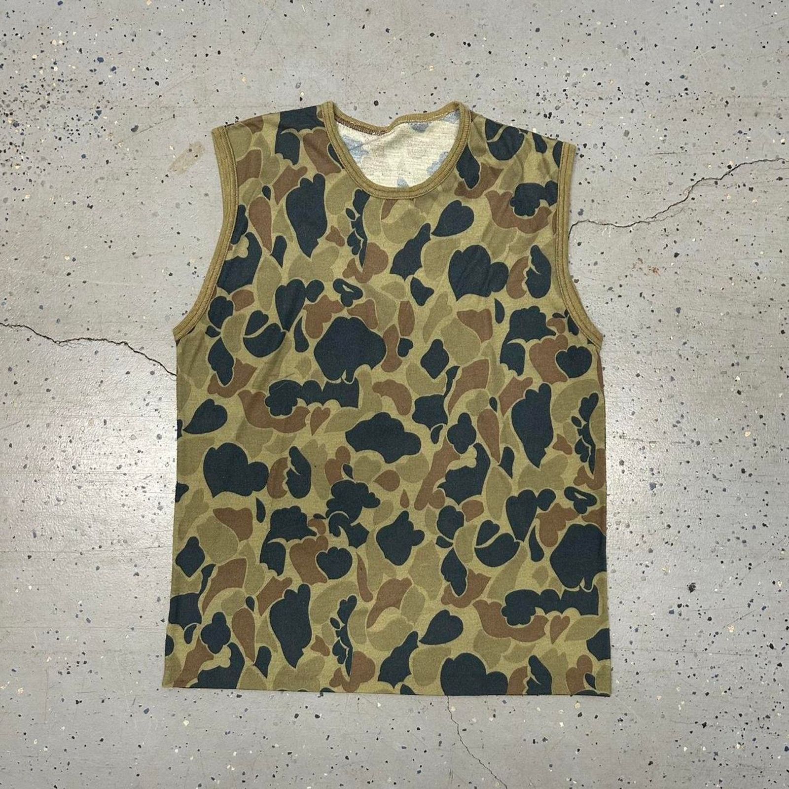 Other VTG Camo tank top Size US M / EU 48-50 / 2 - 1 Thumbnail