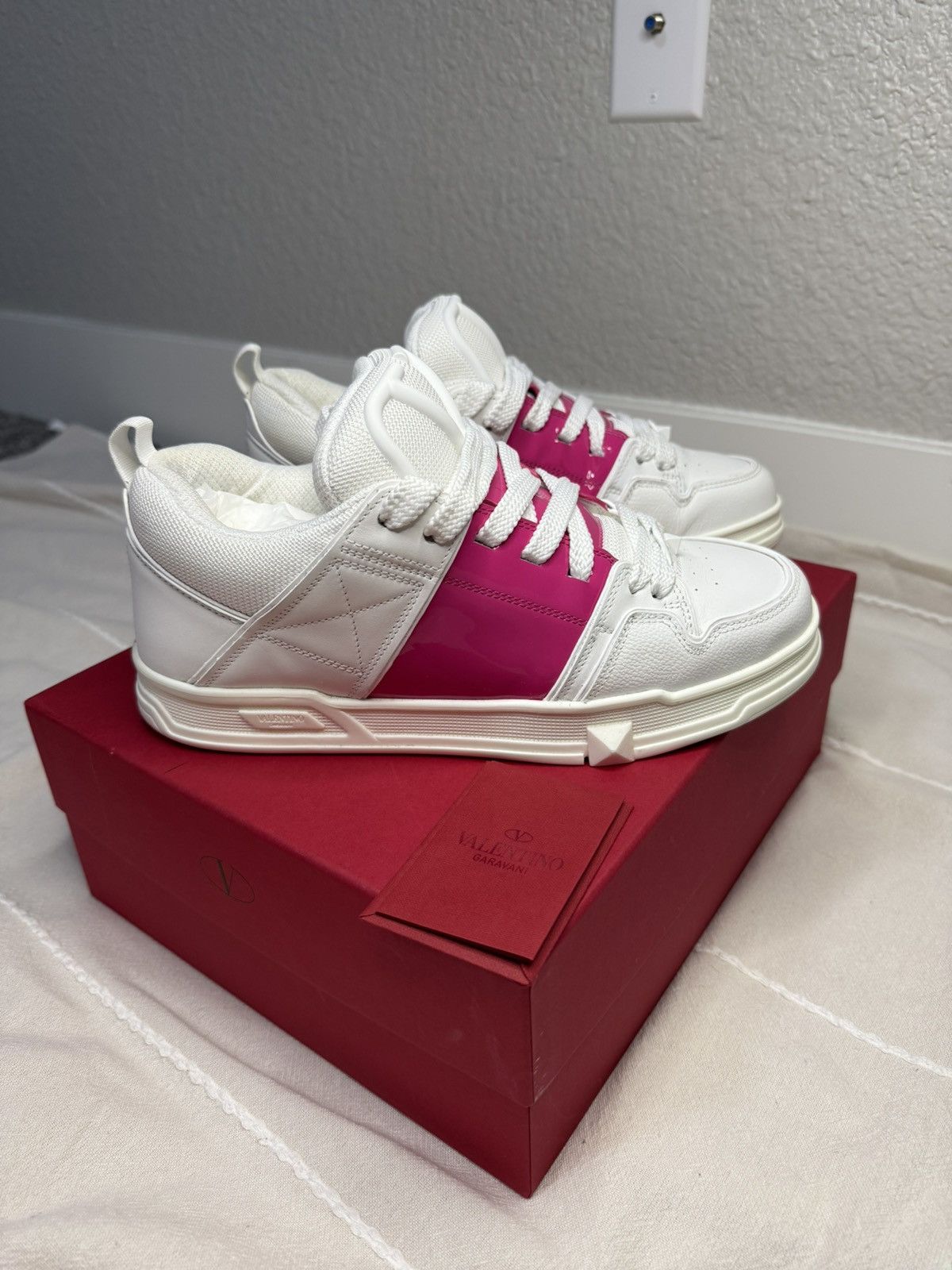 Valentino Valentino Garavani Open Skate White Cyclamin Pink Sneakers Size US 9 / IT 39 - 1 Thumbnail