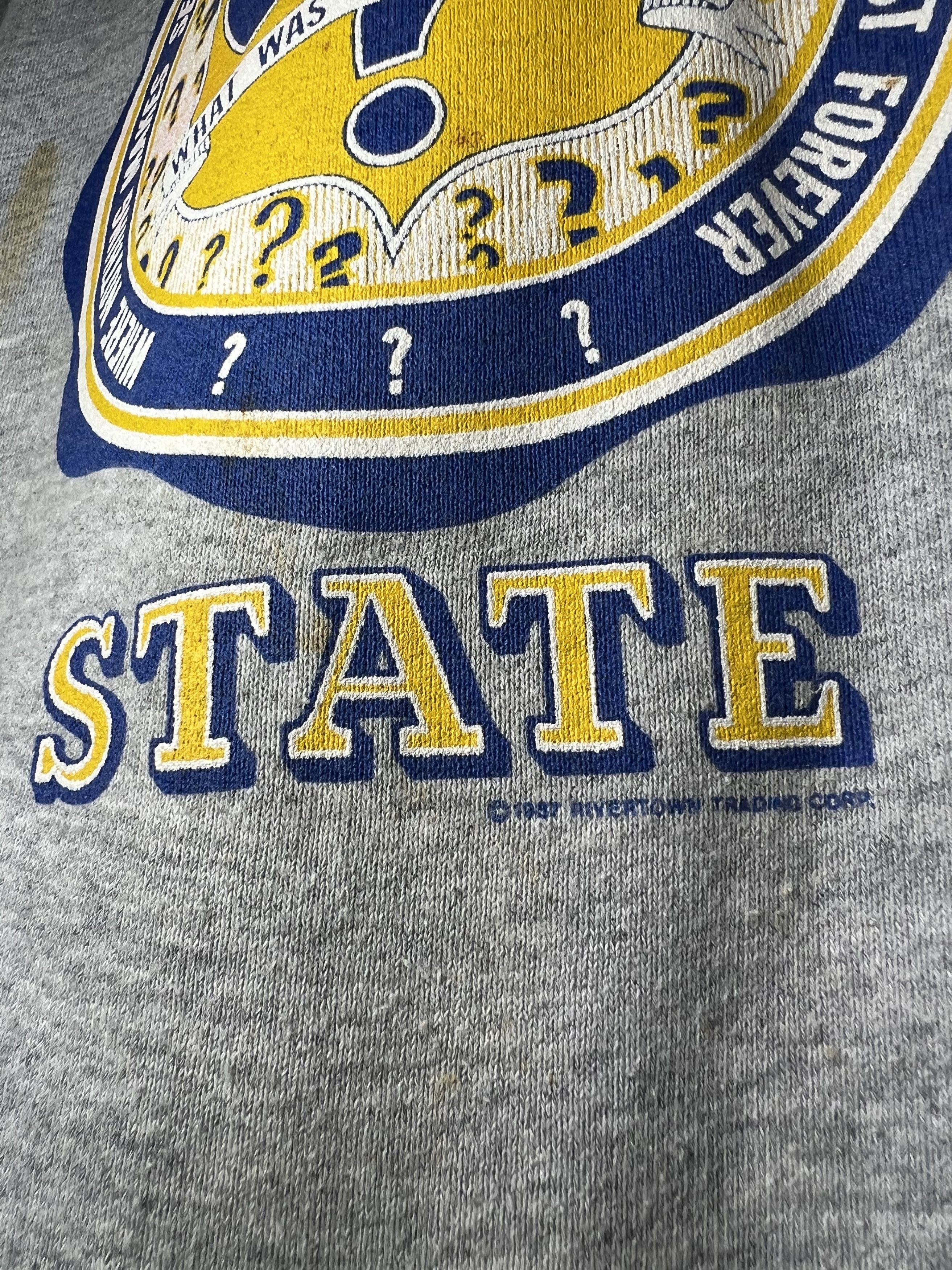 Vintage Vintage "Confused State" Collegiate Crewneck Sweatshirt Size US XL / EU 56 / 4 - 5 Thumbnail